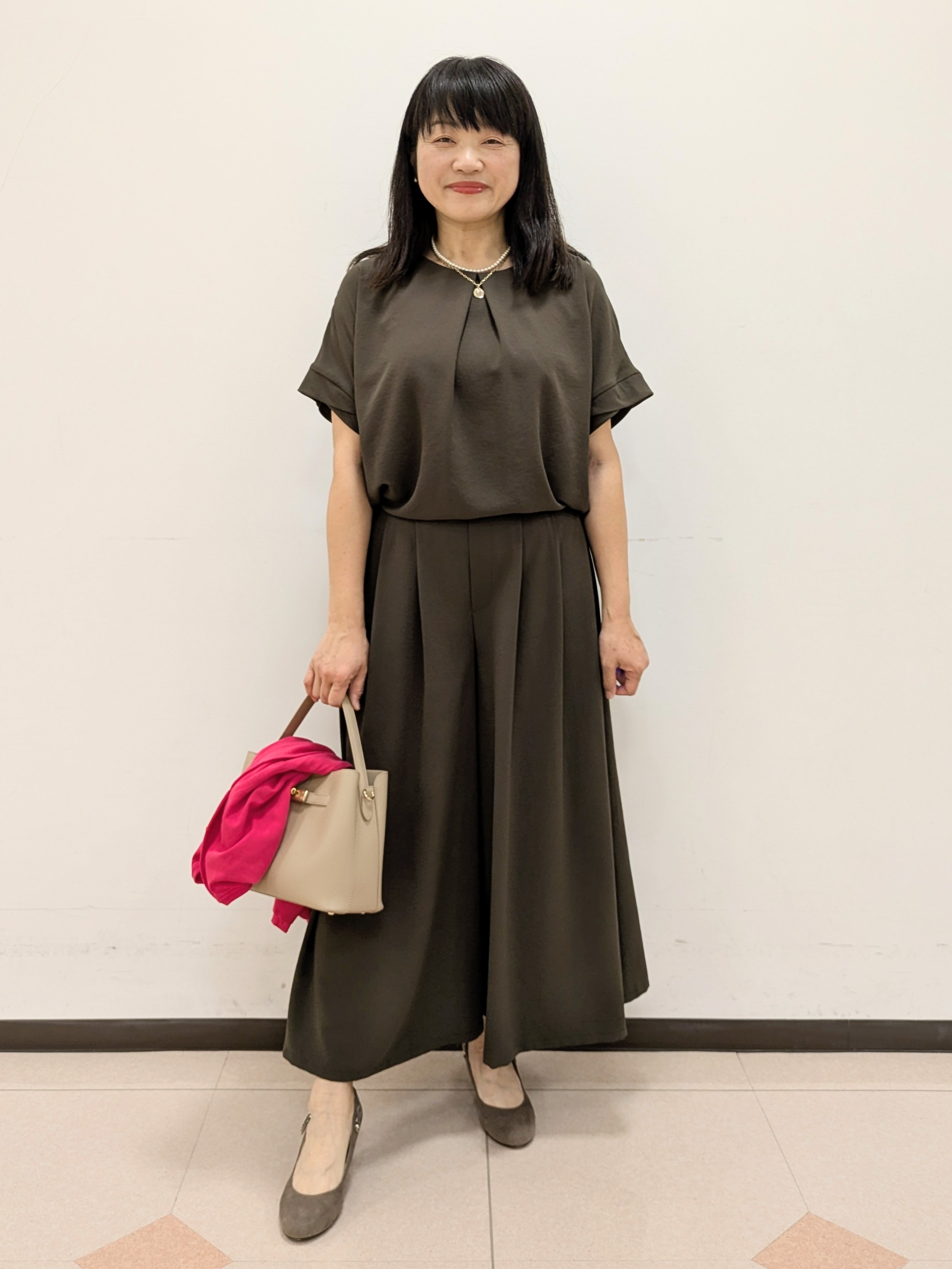 ともさんの「UNTITLED｜【セットアップ可/UVカット/前後2WAY】リラクシーフレンチスリーブブラウス」を使ったコーディネート