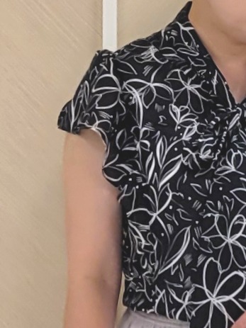 tomoさんの「COUP DE CHANCE｜【手洗い可／日本製】フラワーリボンブラウス」を使ったコーディネート