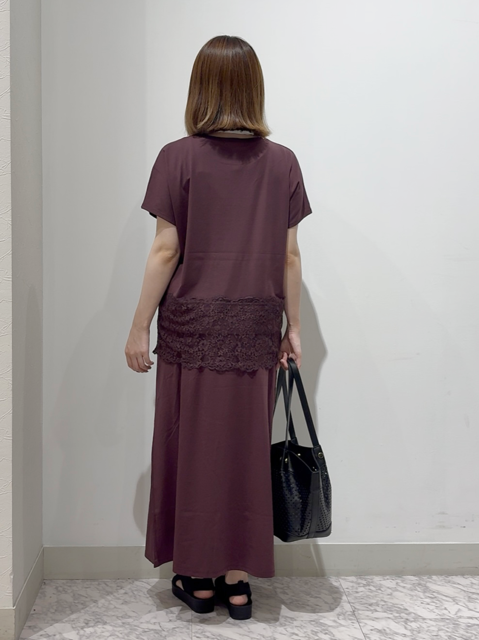 しかっちさんの「grove｜【持続冷感/SET UP可】ひんやりポンチシリーズ／裾レースドルマンカットソー」を使ったコーディネート