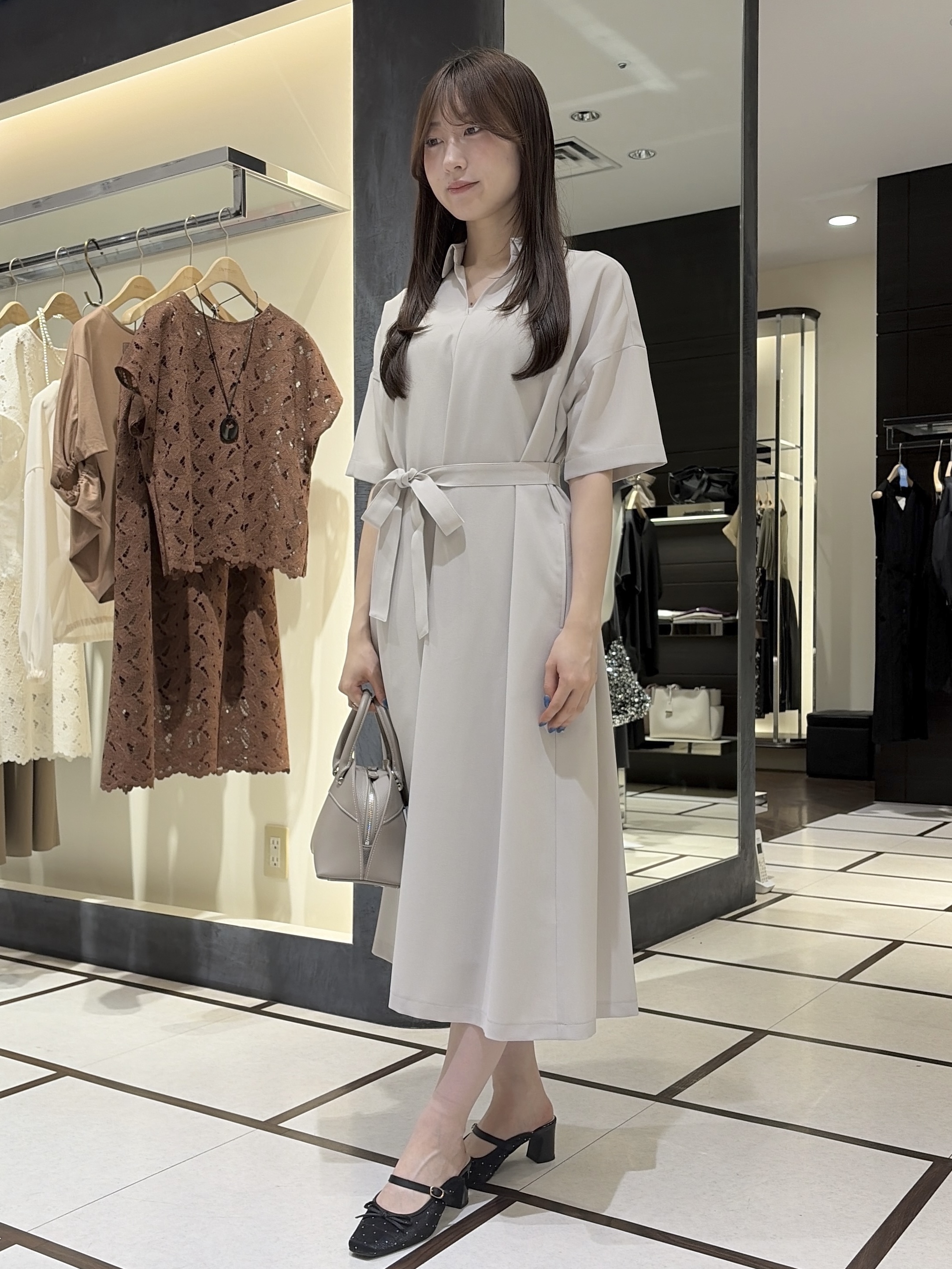 岡田美詩さんの「UNTITLED｜【UVカット/接触冷感/通気性】エアリークールワンピース」を使ったコーディネート
