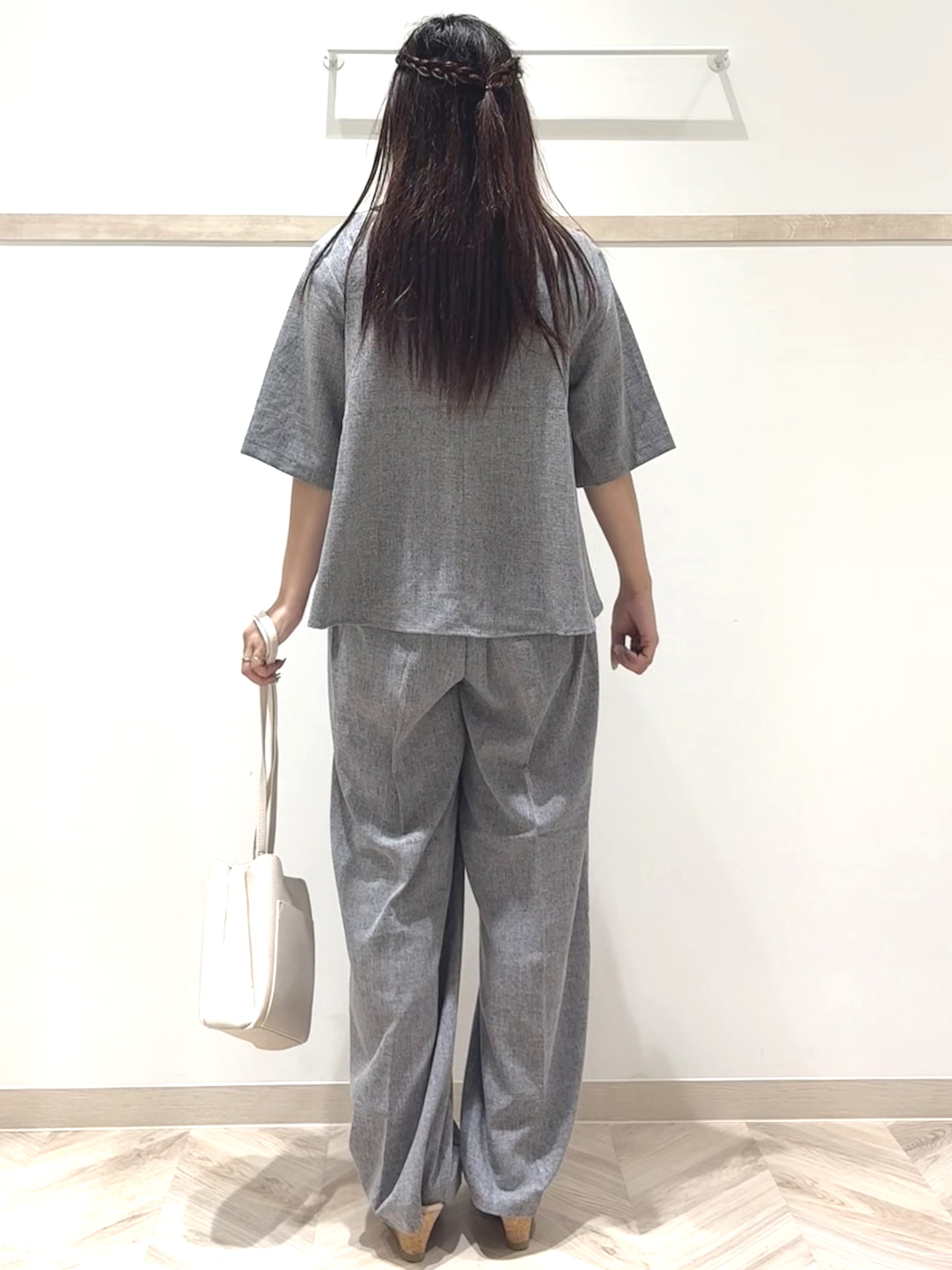 nanaさんの「SHOO･LA･RUE｜【通気性〇/イージーケア/セットアップ可】サマーツイード調 襟付き半袖ブラウス」を使ったコーディネート