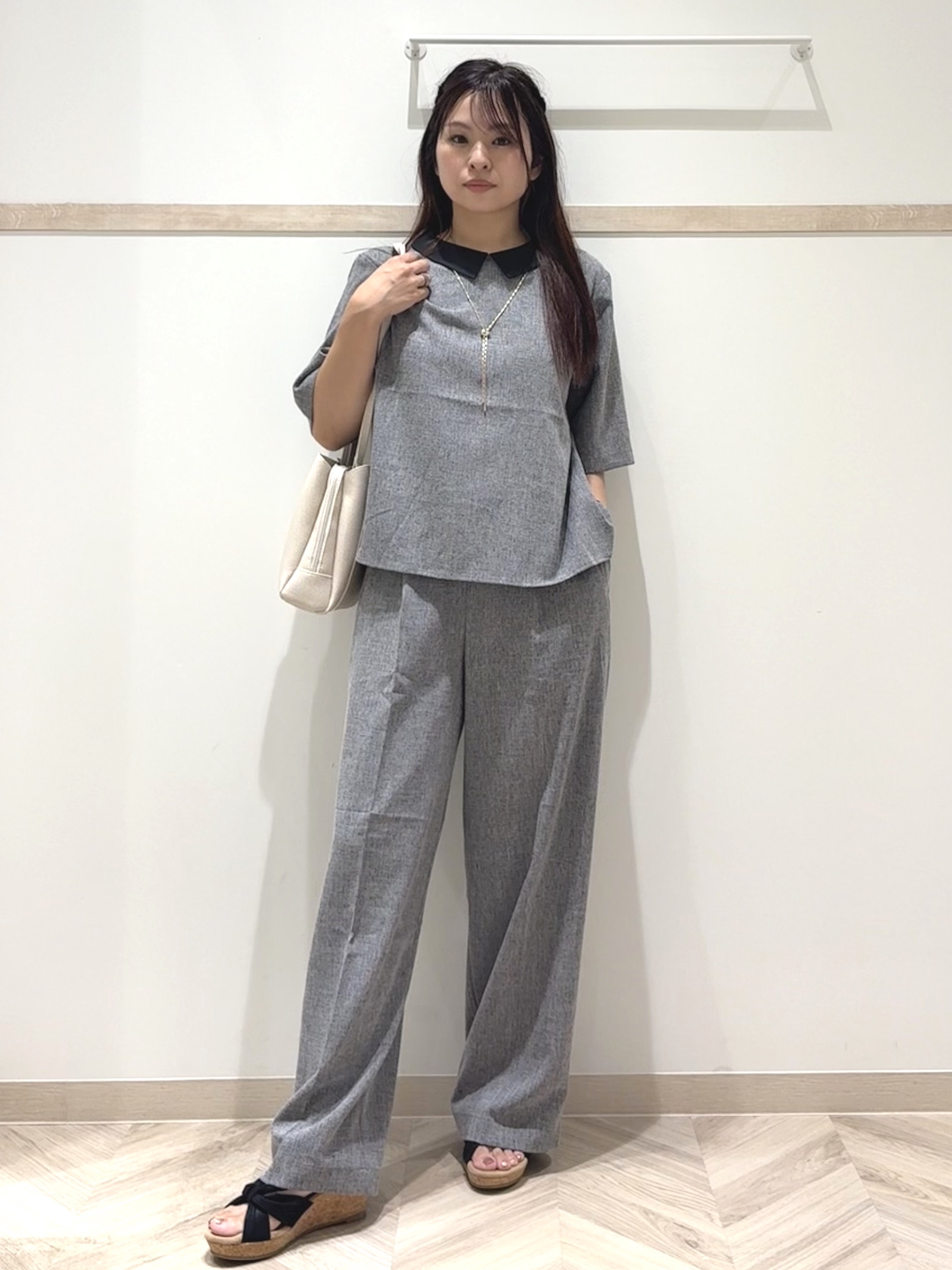 nanaさんの「SHOO･LA･RUE｜【通気性〇/イージーケア/セットアップ可】サマーツイード調 襟付き半袖ブラウス」を使ったコーディネート