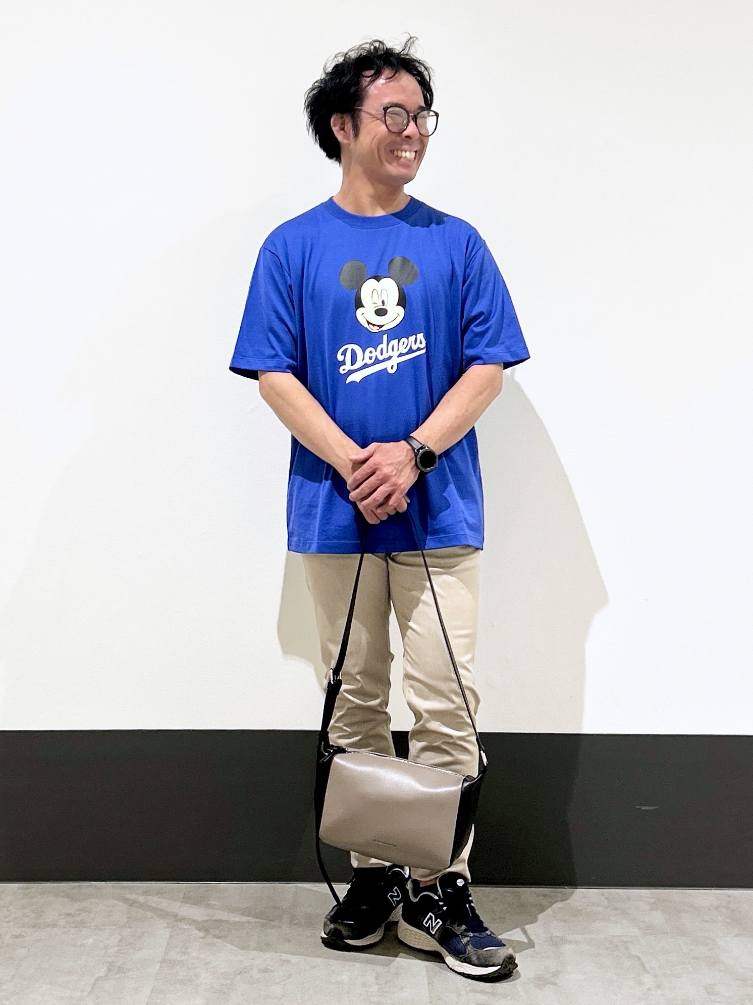 KENJI Iさんの「THE SHOP TK｜【Disney】【MLB】スペシャルデザイン半袖Tシャツ」を使ったコーディネート