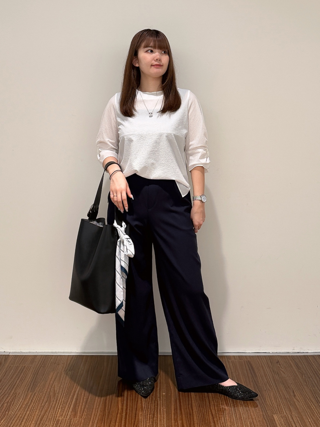 emikaさんの「INDIVI｜【撥水／UVケア】ねじり袖サッカートップス」を使ったコーディネート