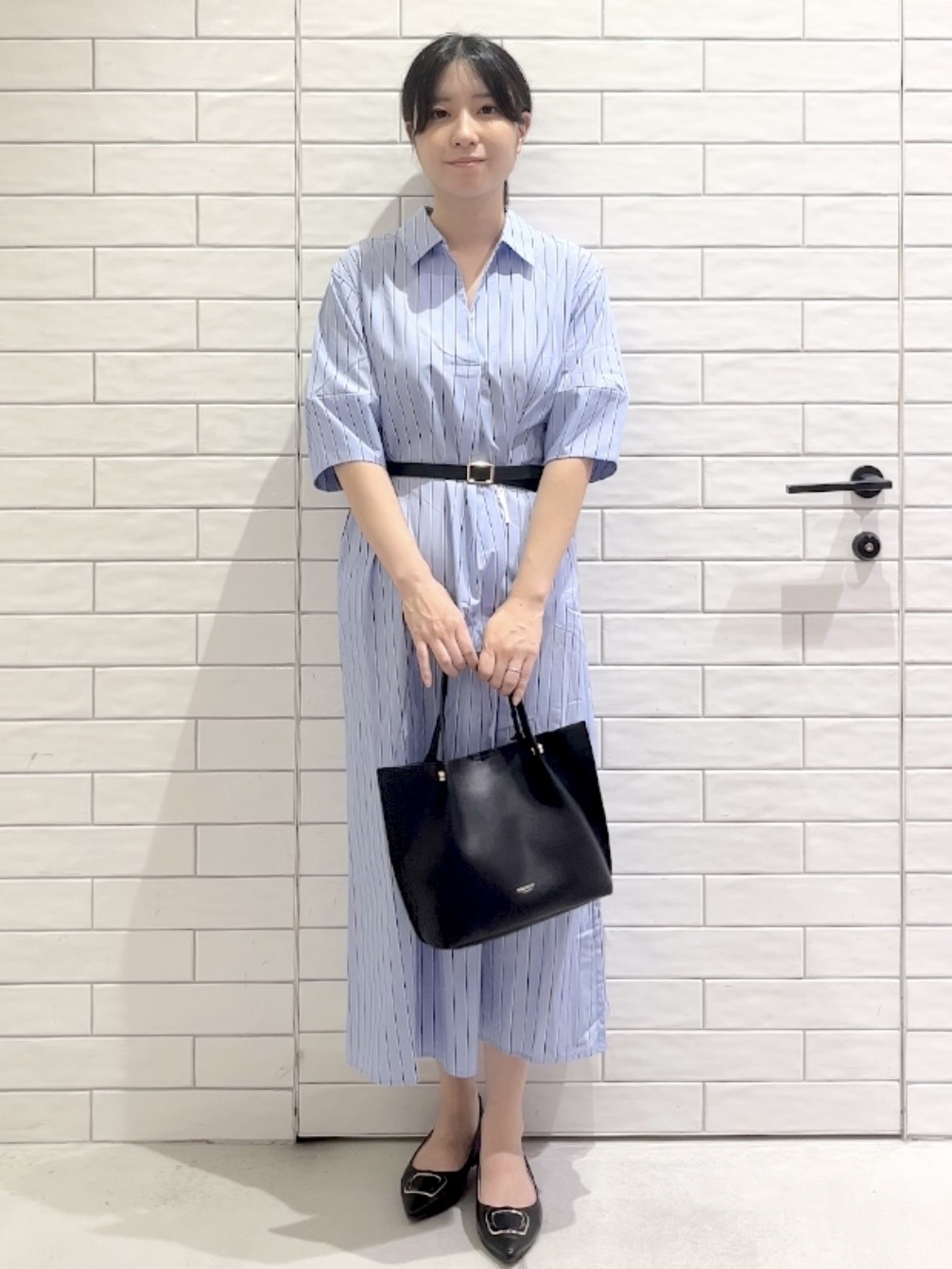 しおりさんの「OPAQUE.CLIP｜スキッパーシャツワンピース【洗濯機OK】」を使ったコーディネート