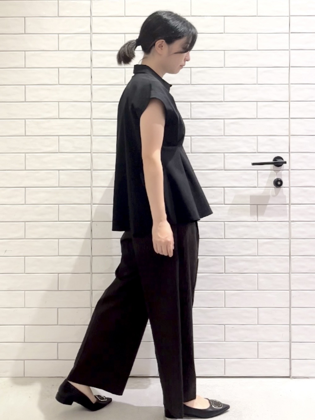 しおりさんの「OPAQUE.CLIP｜タックペプラムブラウス【洗濯機OK】」を使ったコーディネート