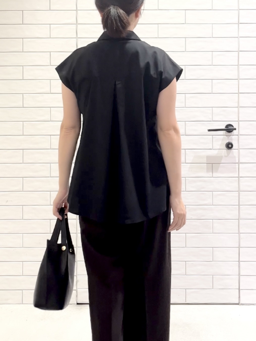 しおりさんの「OPAQUE.CLIP｜タックペプラムブラウス【洗濯機OK】」を使ったコーディネート