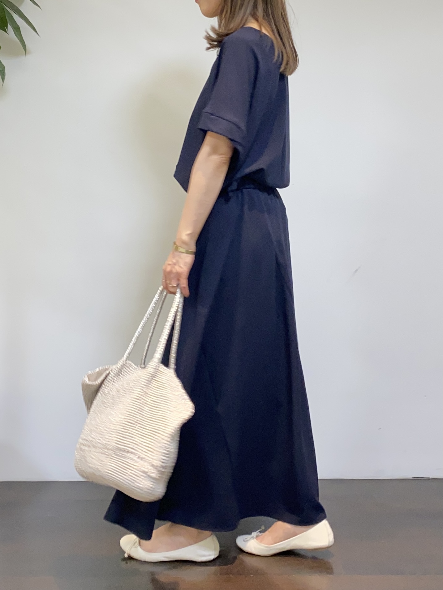 tomoさんの「UNTITLED｜【セットアップ可/UVカット/前後2WAY】リラクシーフレンチスリーブブラウス」を使ったコーディネート