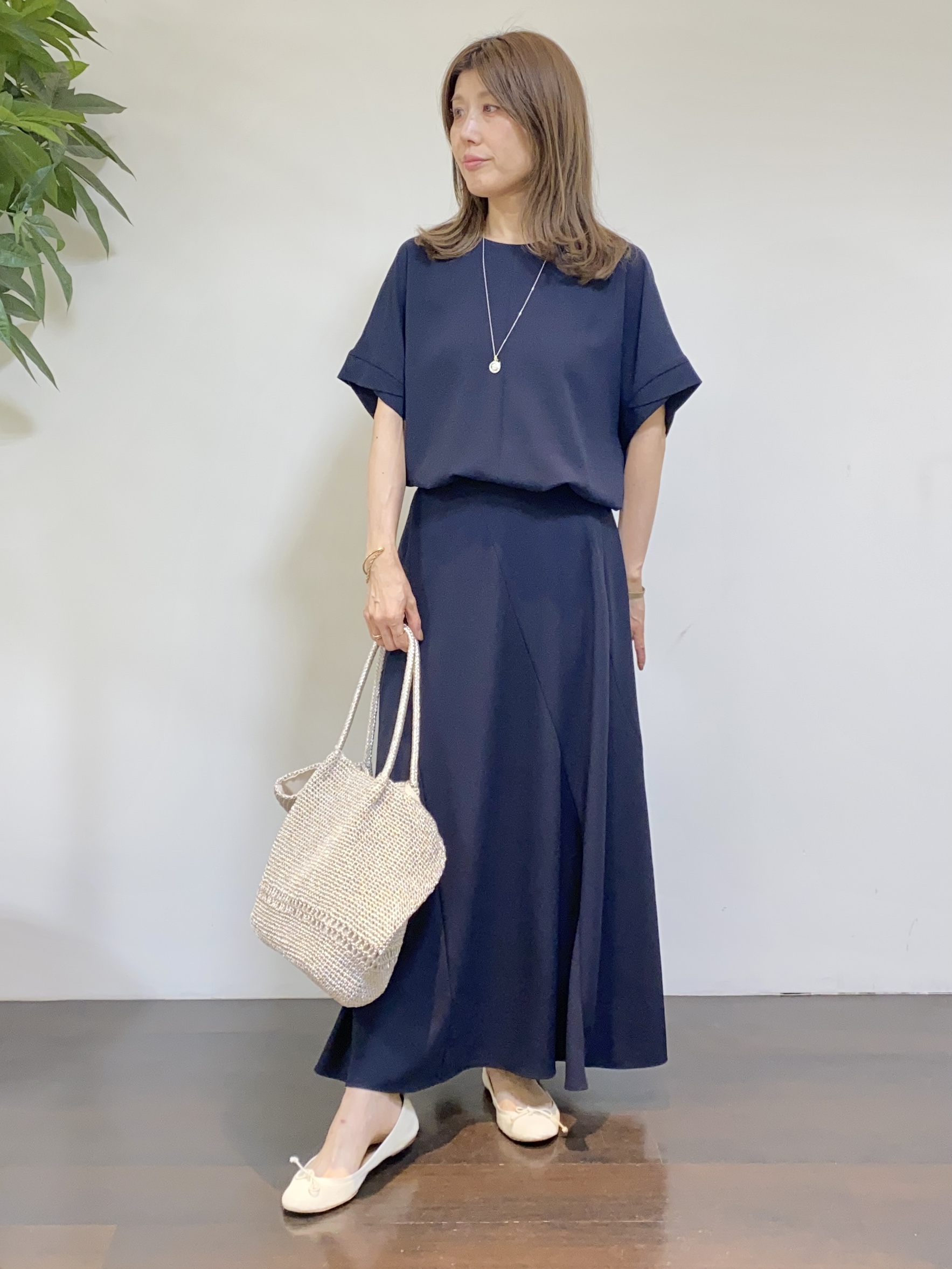 tomoさんの「UNTITLED｜【セットアップ可/UVカット/前後2WAY】リラクシーフレンチスリーブブラウス」を使ったコーディネート