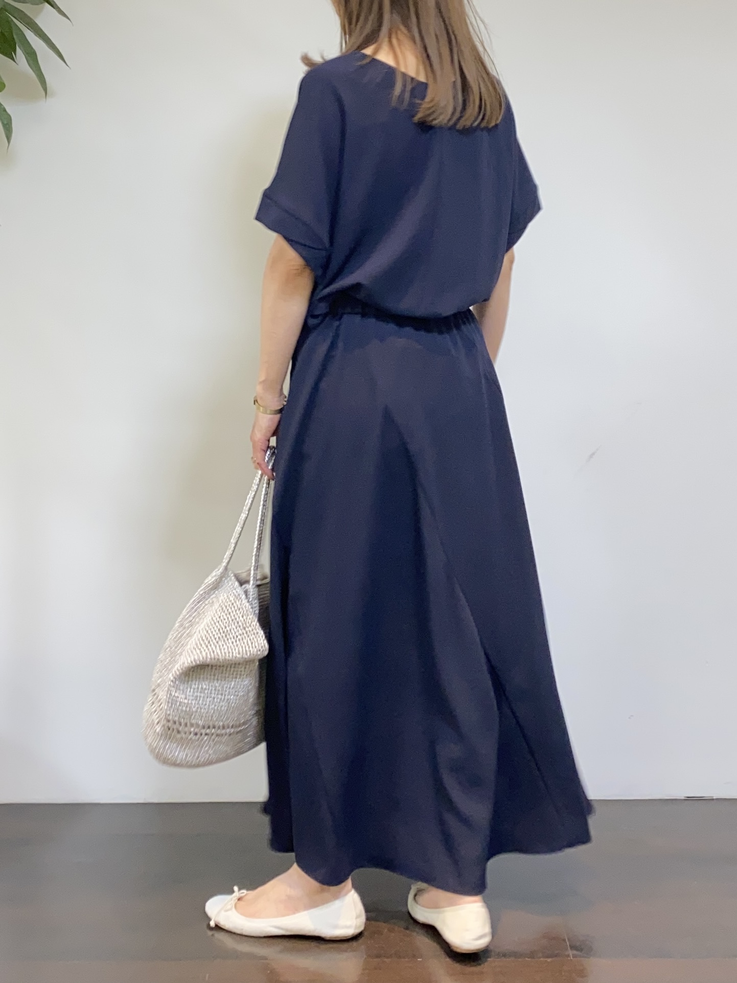 tomoさんの「UNTITLED｜【セットアップ可/UVカット/前後2WAY】リラクシーフレンチスリーブブラウス」を使ったコーディネート