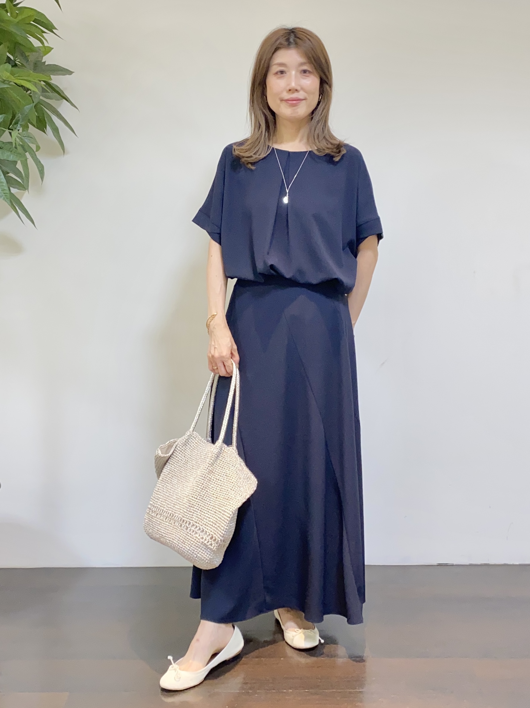 tomoさんの「UNTITLED｜【セットアップ可/UVカット/前後2WAY】リラクシーフレンチスリーブブラウス」を使ったコーディネート
