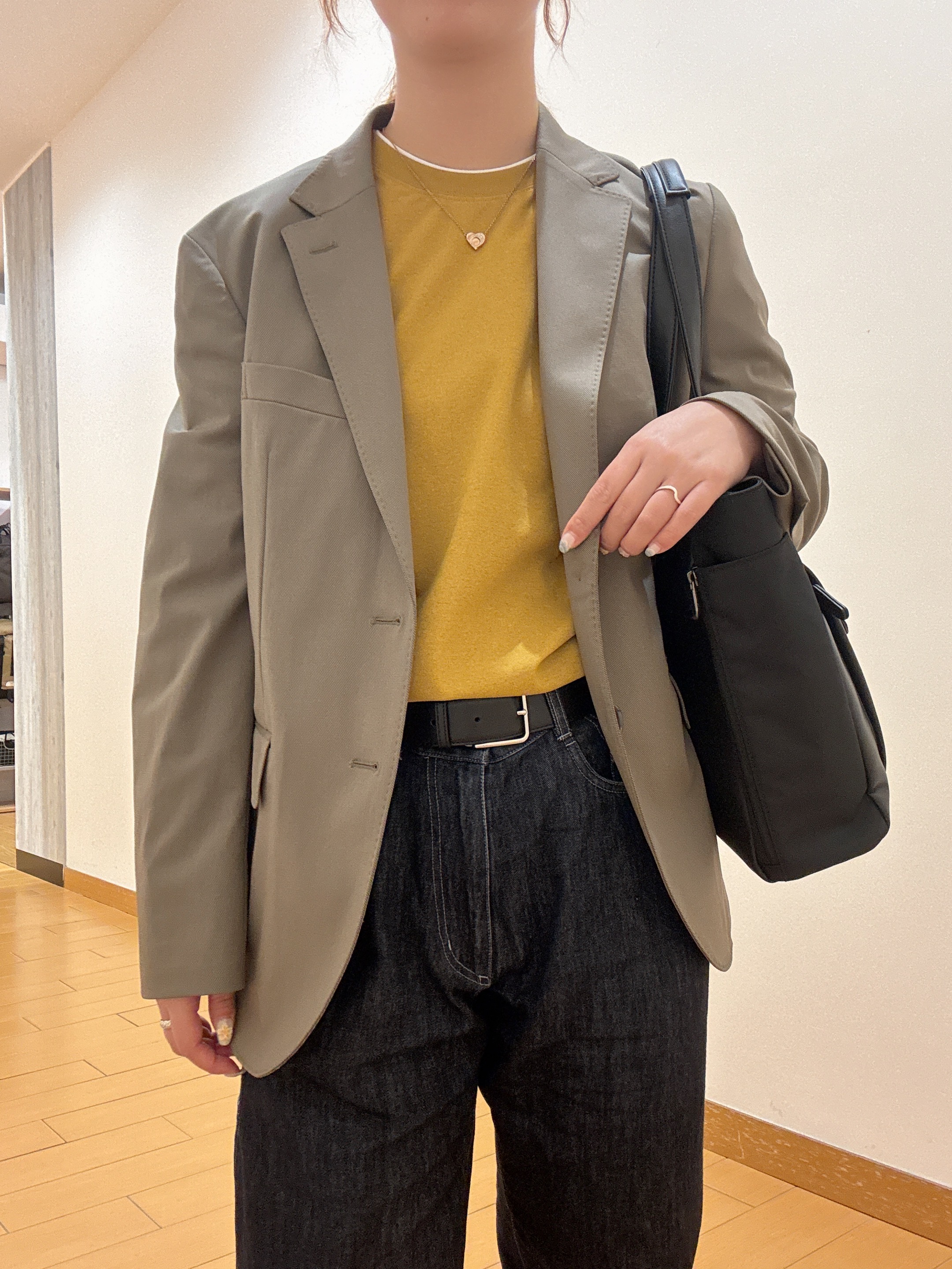 ヒナさんの「TAKEO KIKUCHI｜【汗染み軽減/接触冷感】フェイクレイヤード ワンポイント刺繍Ｔシャツ」を使ったコーディネート