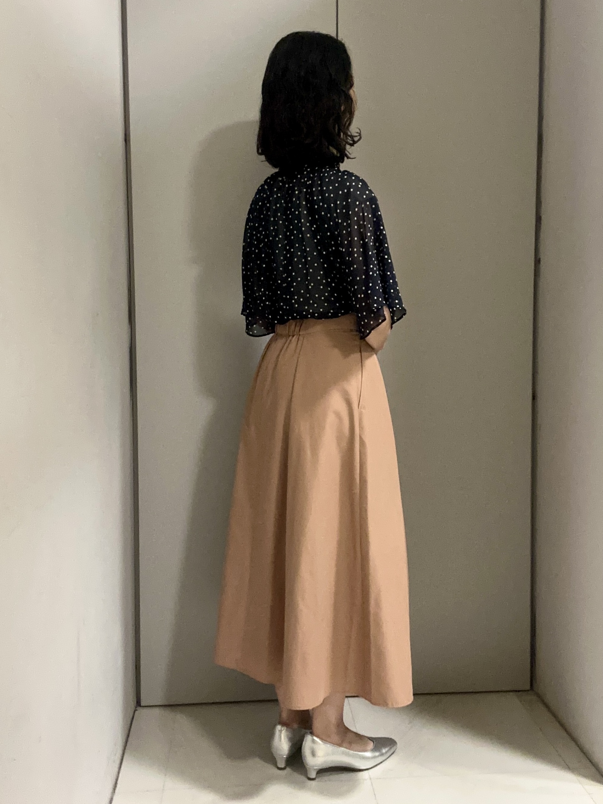 Kouさんの「Reflect｜【セットアップ／手洗い可】ドット柄シアーブラウス」を使ったコーディネート