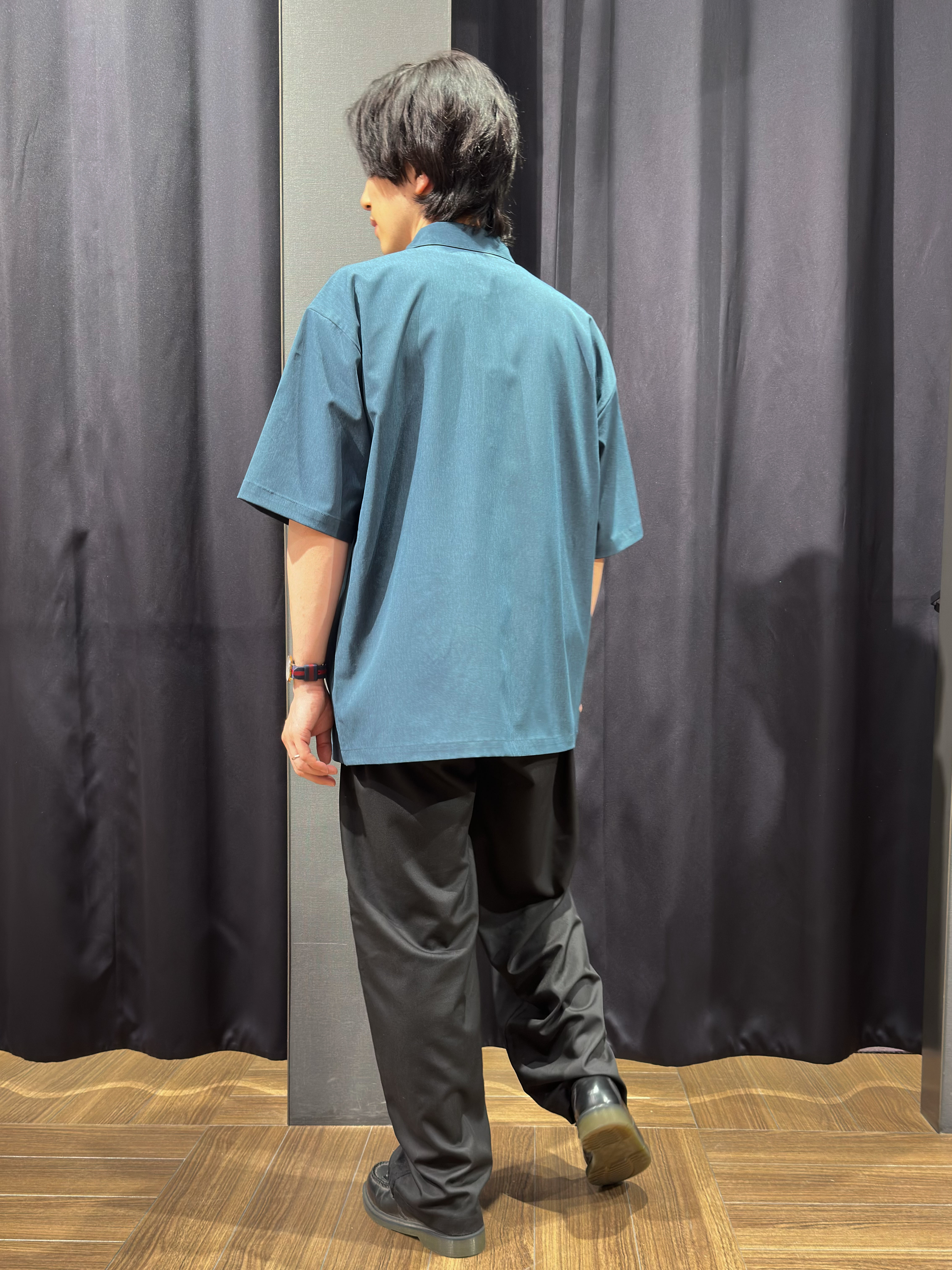 tomoyaさんの「THE SHOP TK｜【吸水速乾／接触冷感／防シワ／マシンウォッシャブル】ハイドロクール 半袖シャツ」を使ったコーディネート
