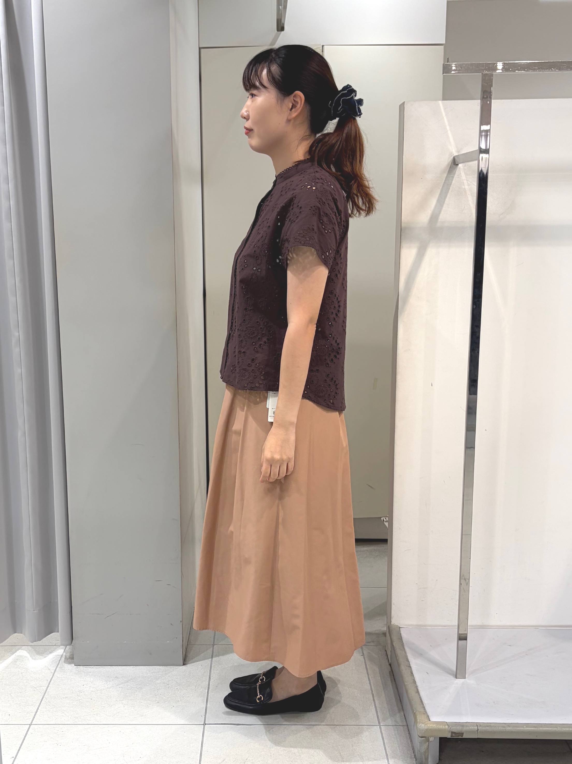 AZUSAさんの「Reflect｜【通勤◎】カットワーク刺繍レース シャツブラウス」を使ったコーディネート
