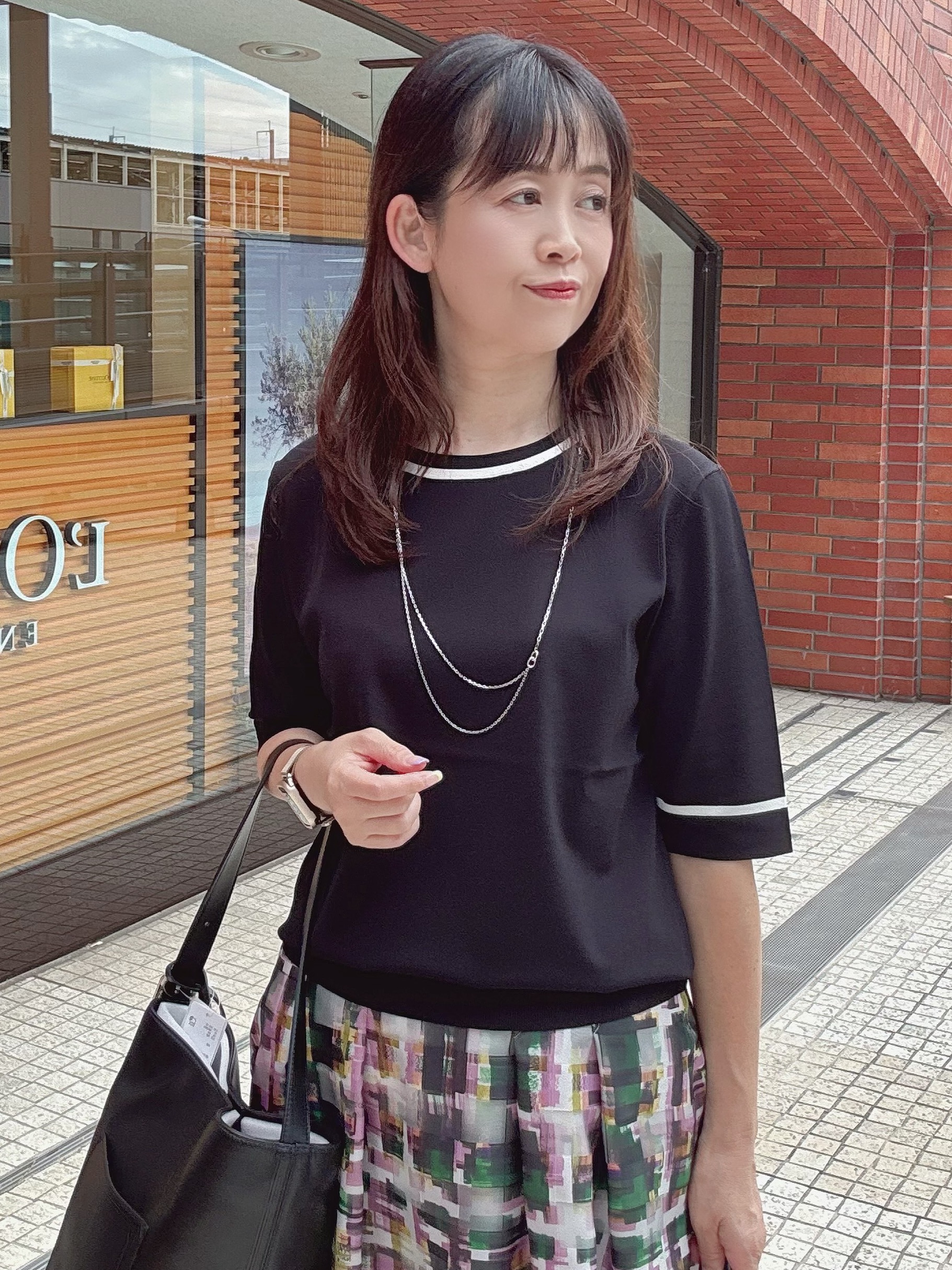 makiさんの「UNTITLED｜【アンサンブル可/上品な清涼感】コンパクト5分袖ニット」を使ったコーディネート