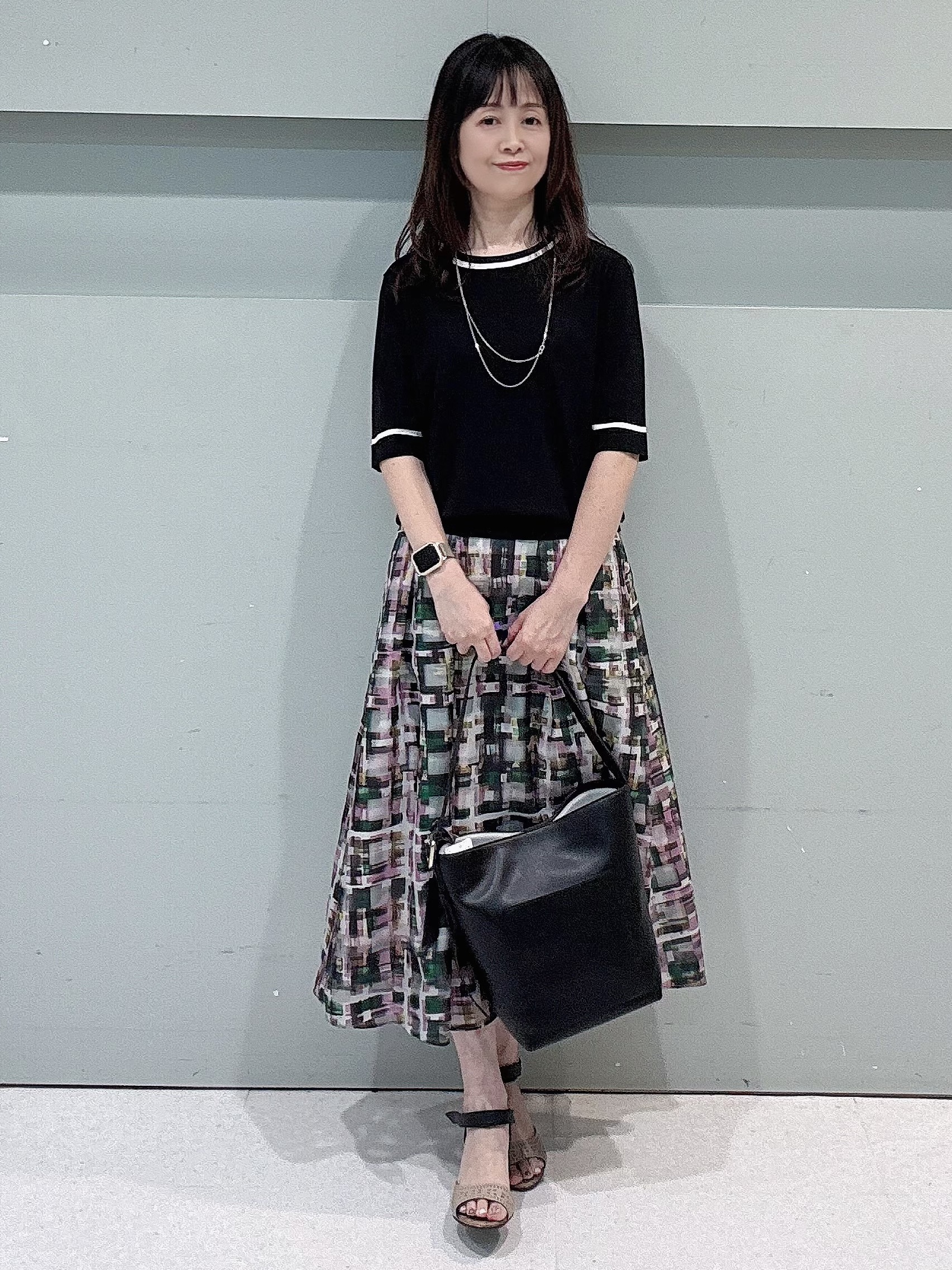 makiさんの「UNTITLED｜【アンサンブル可/上品な清涼感】コンパクト5分袖ニット」を使ったコーディネート