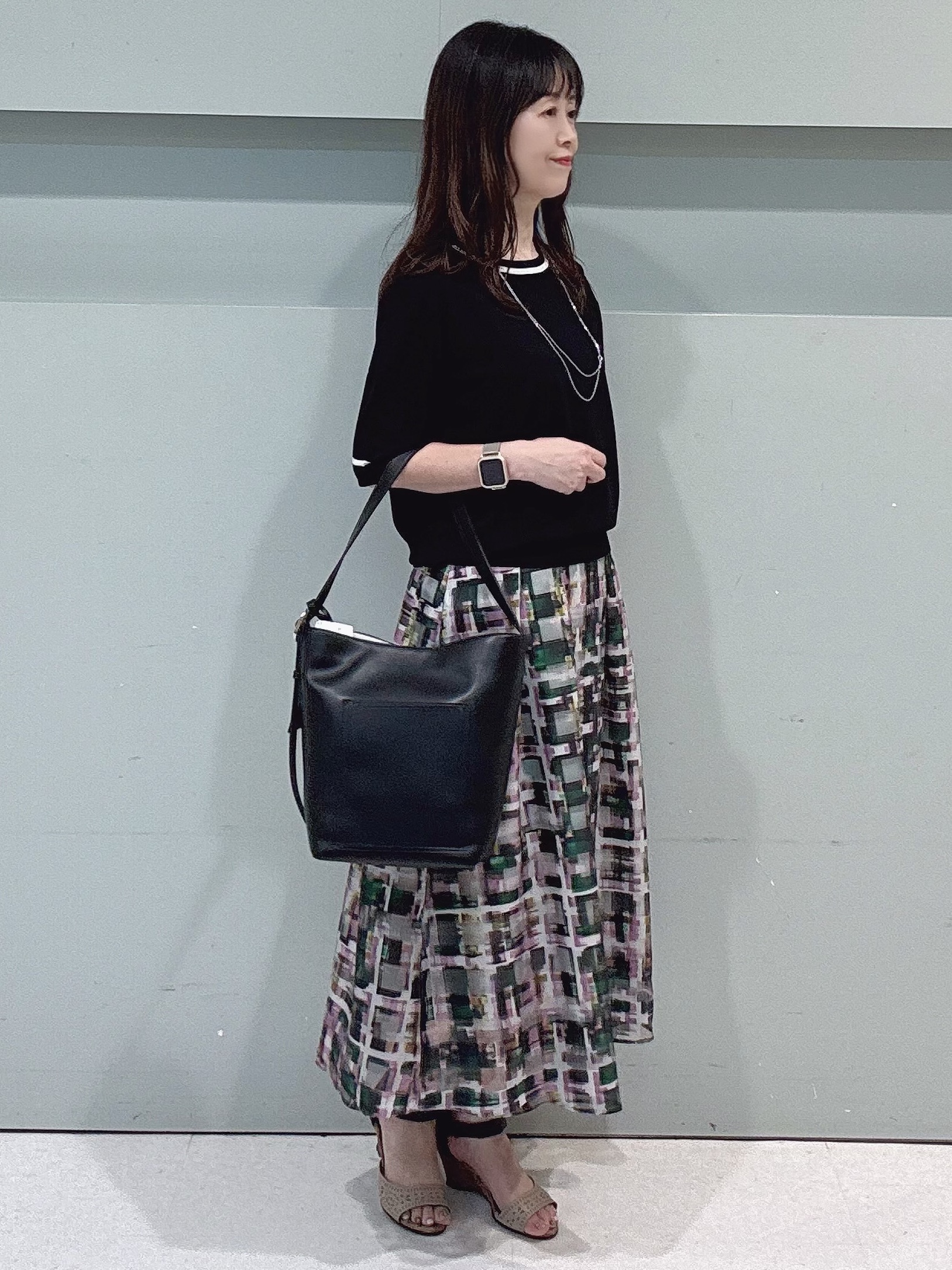 makiさんの「UNTITLED｜【アンサンブル可/上品な清涼感】コンパクト5分袖ニット」を使ったコーディネート