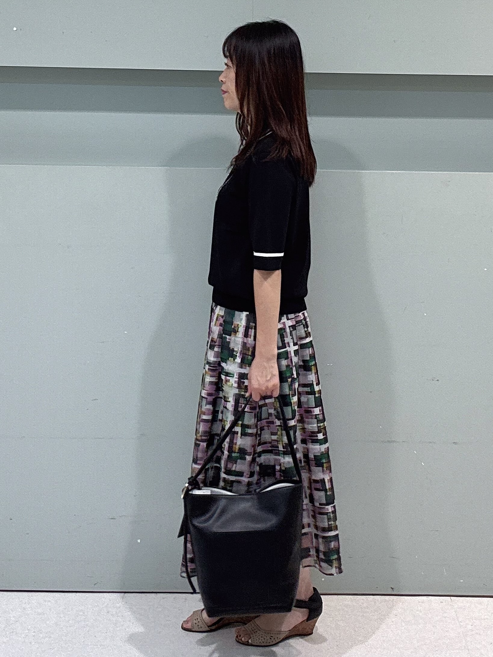 makiさんの「UNTITLED｜【アンサンブル可/上品な清涼感】コンパクト5分袖ニット」を使ったコーディネート
