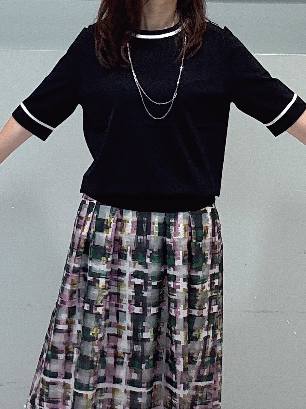 makiさんの「UNTITLED｜【アンサンブル可/上品な清涼感】コンパクト5分袖ニット」を使ったコーディネート