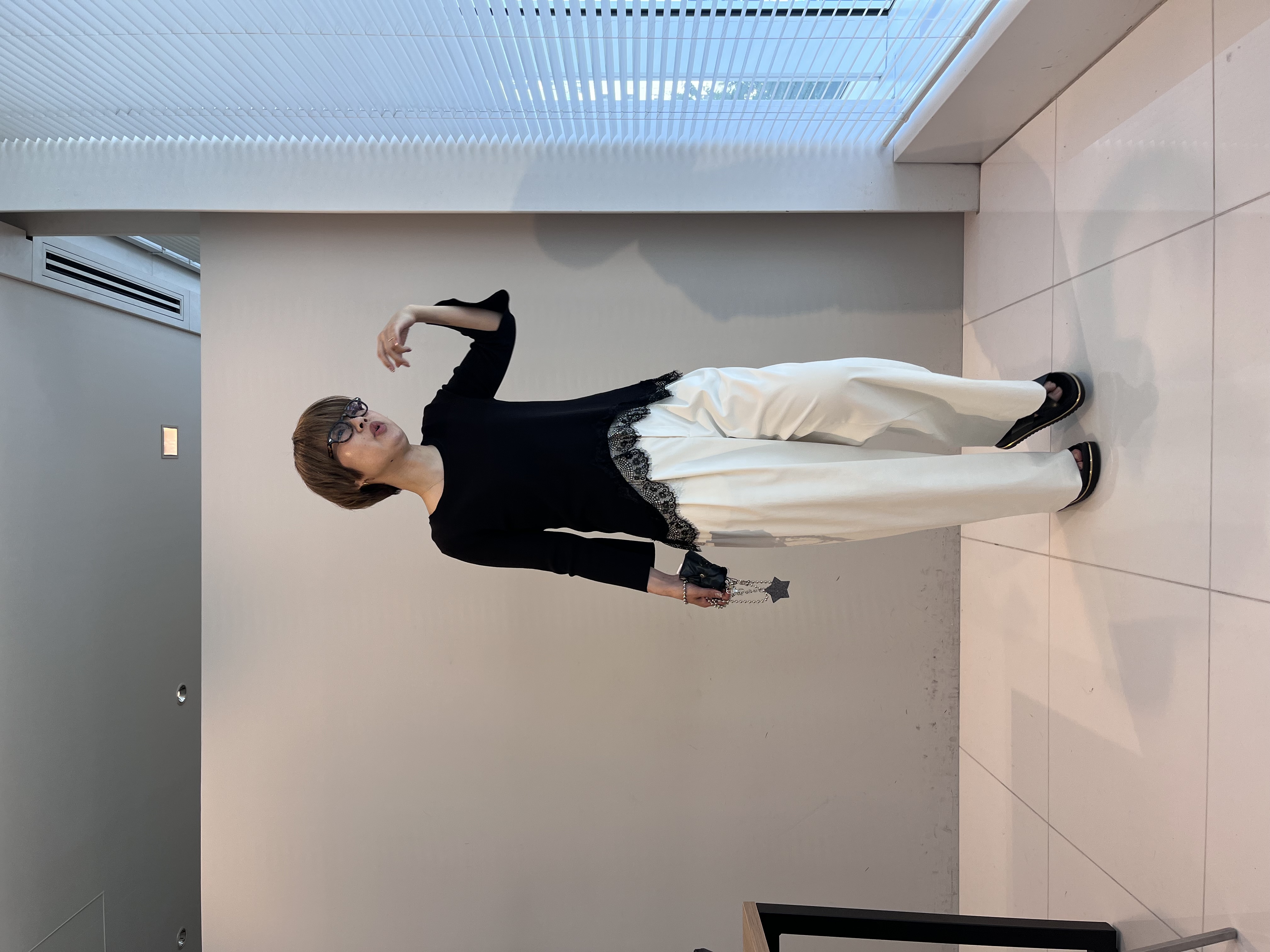 Mariko.Sさんの「OPAQUE.CLIP｜【es】裾イレギュラーヘムレースニット【洗濯機OK】」を使ったコーディネート