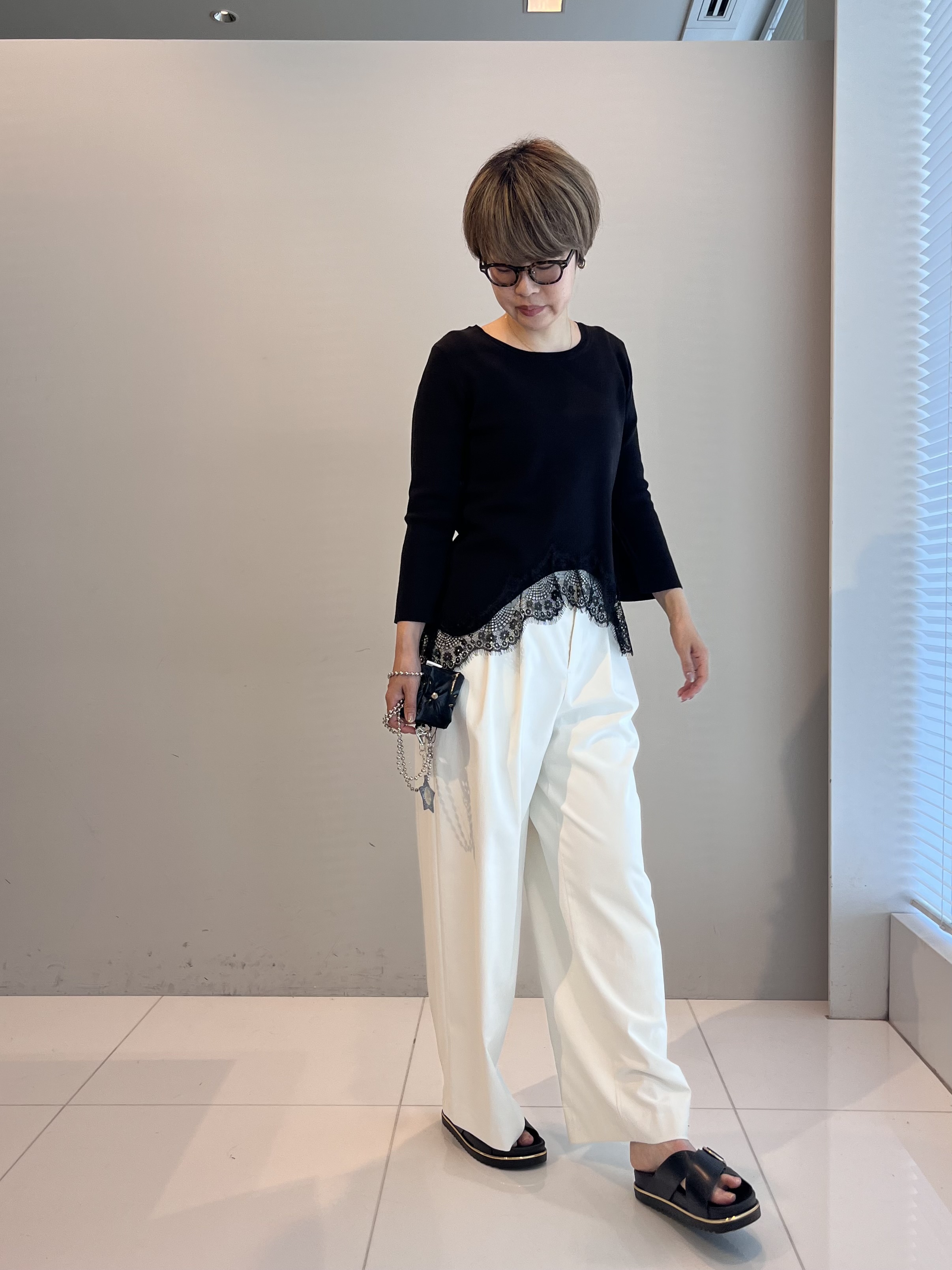 Mariko.Sさんの「OPAQUE.CLIP｜【es】裾イレギュラーヘムレースニット【洗濯機OK】」を使ったコーディネート