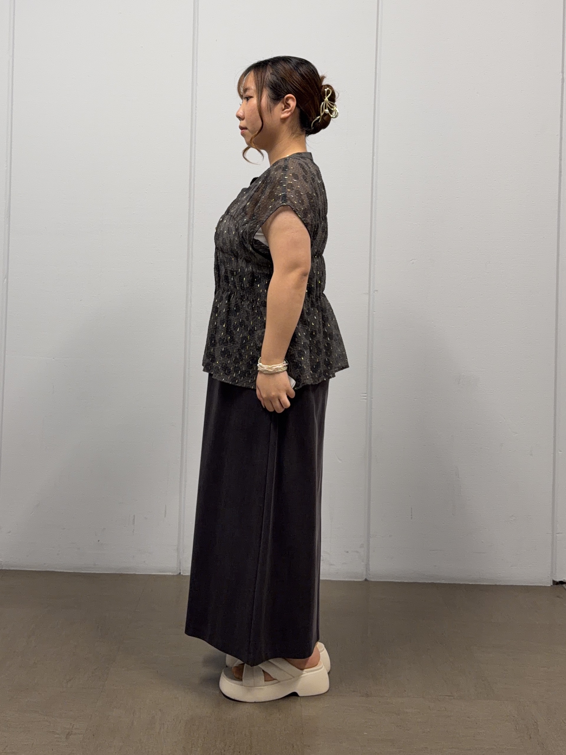 たいさんの「UNTITLED｜【セットアップ可/接触冷感】ヴィンテージライク ロングスカート」を使ったコーディネート