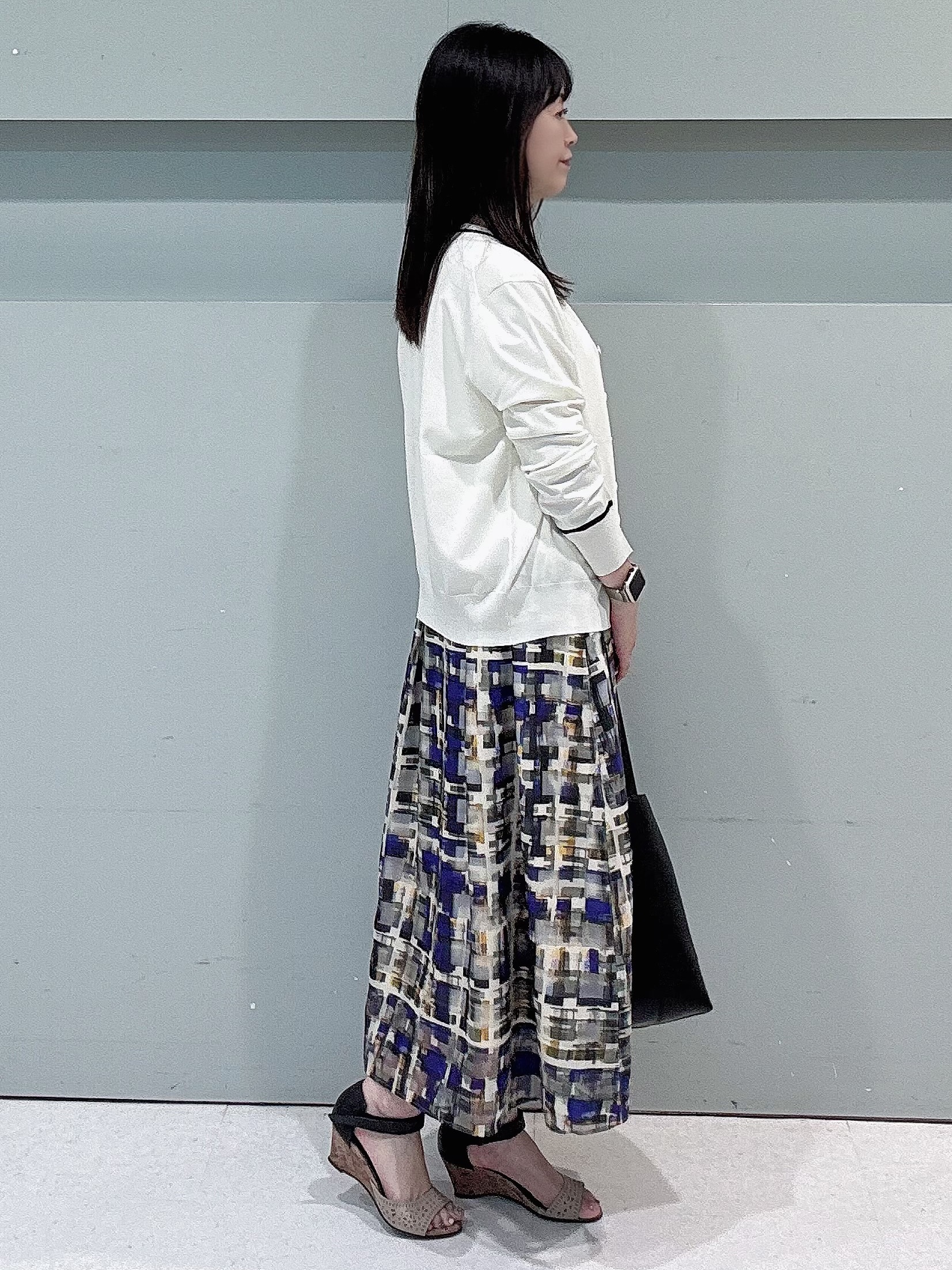 makiさんの「UNTITLED｜【アンサンブル可能】コンパクトニットカーディガン」を使ったコーディネート