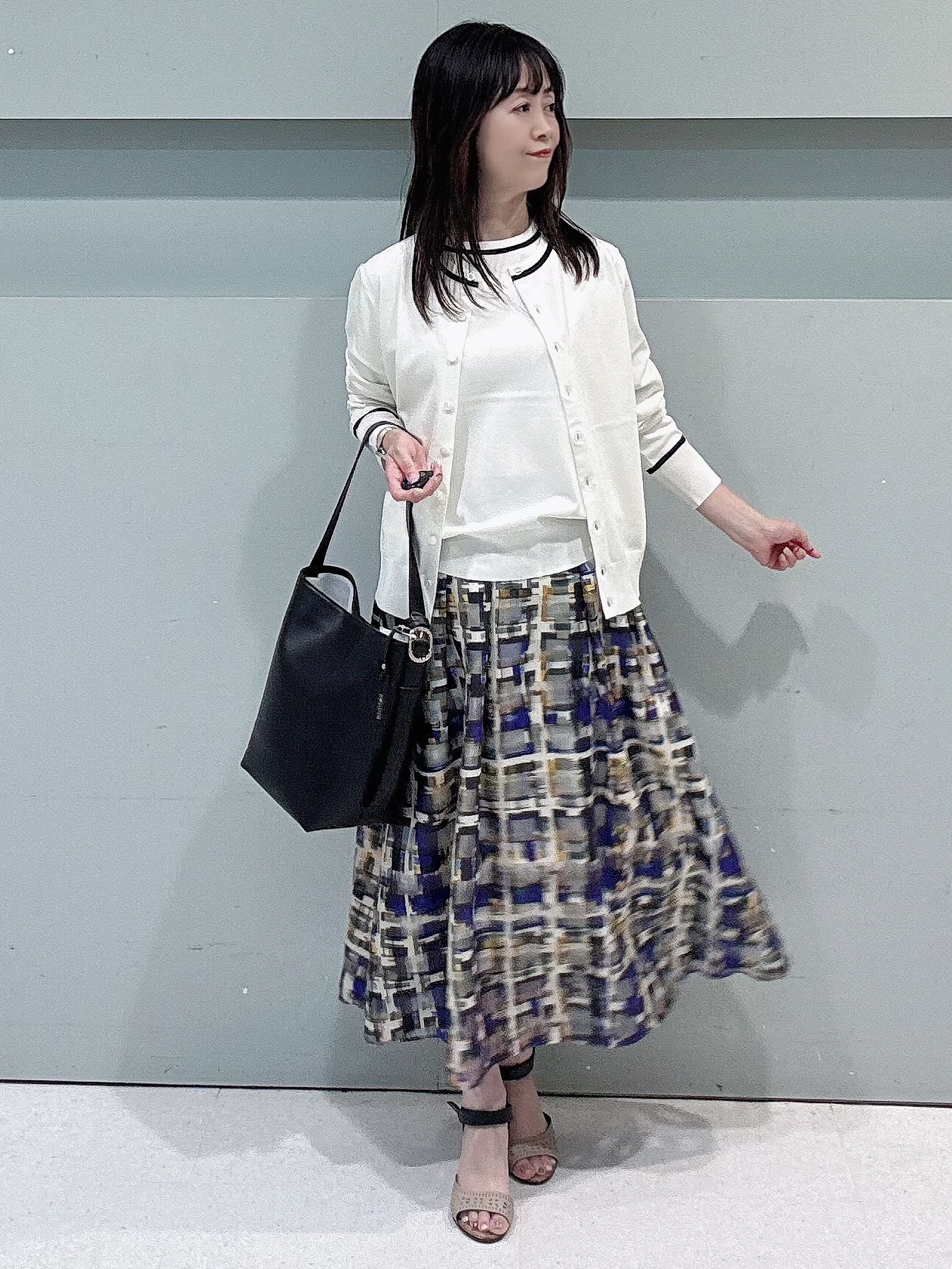 makiさんの「UNTITLED｜【アンサンブル可能】コンパクトニットカーディガン」を使ったコーディネート