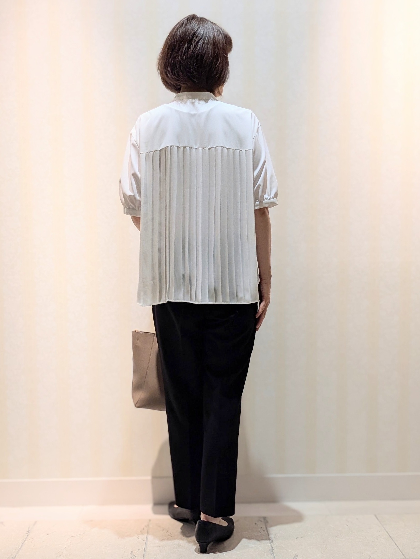 Ariさんの「Reflect｜【手洗い可】異素材ドッキングブラウス」を使ったコーディネート