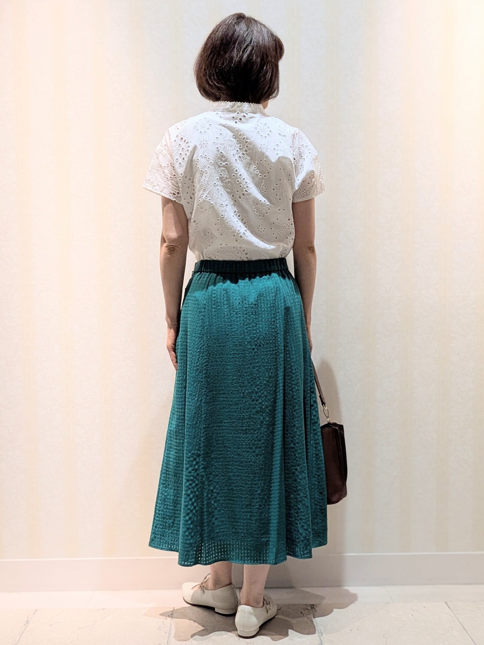 Ariさんの「Reflect｜【通勤◎】カットワーク刺繍レース シャツブラウス」を使ったコーディネート