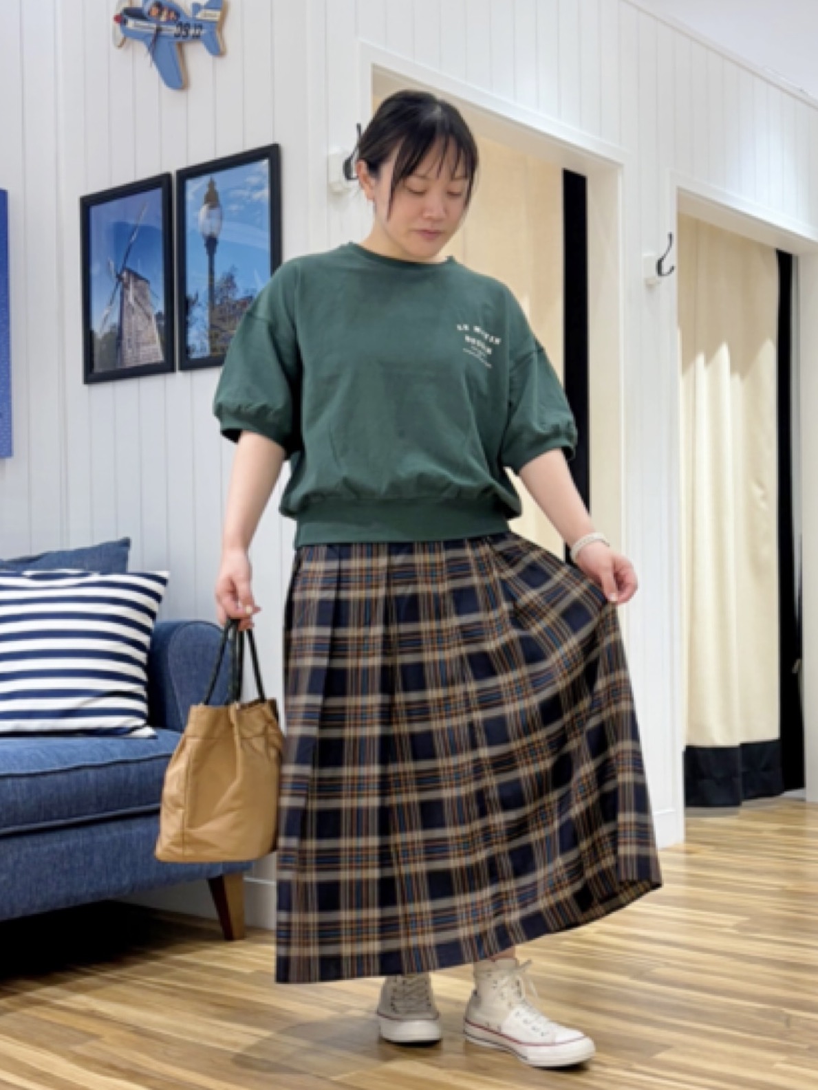 石田亜里紗さんの「Dessin｜ハーフスリーブロゴプルオーバー」を使ったコーディネート
