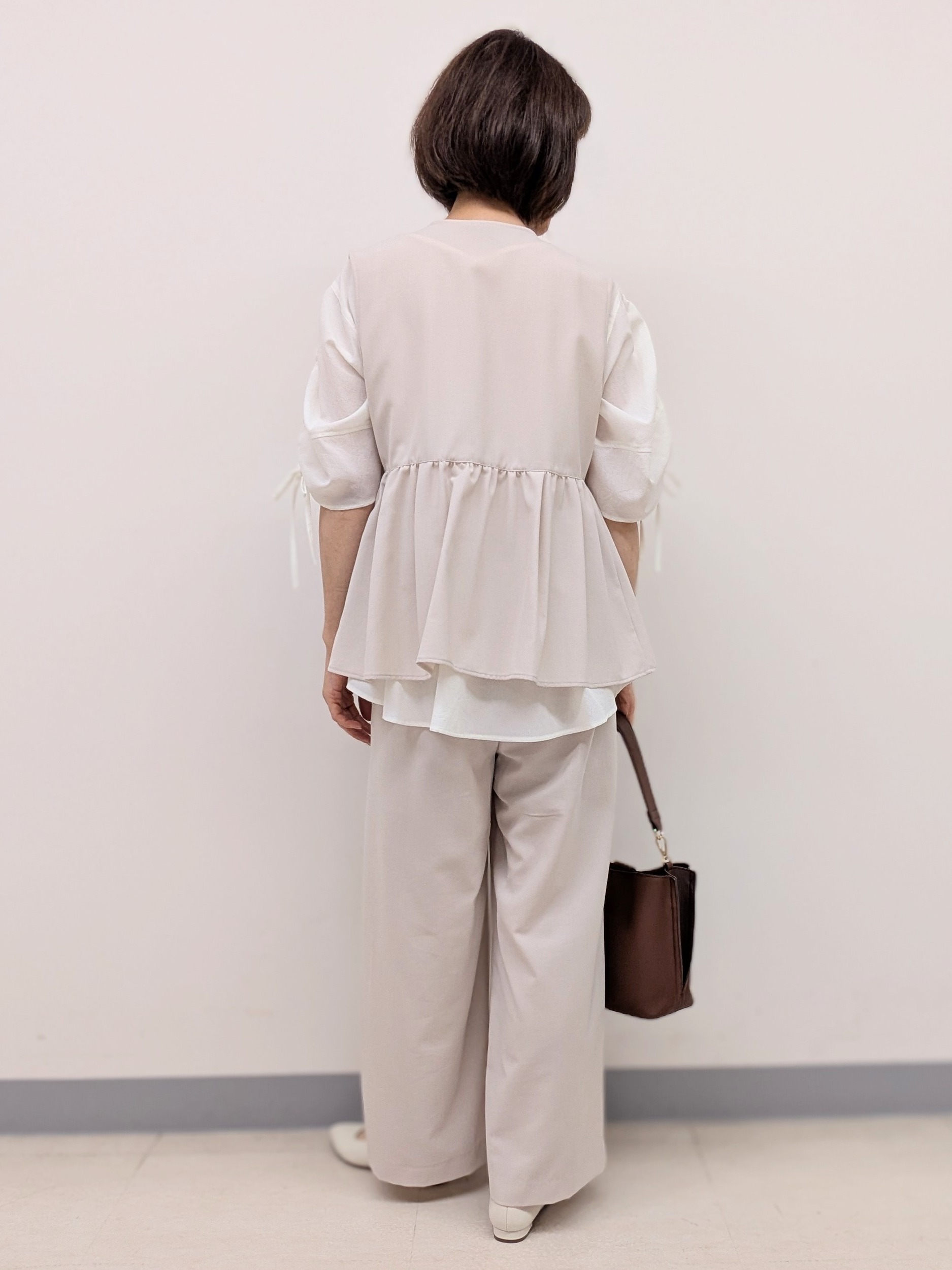 Ariさんの「Reflect｜【単品使い◎】ペプラムベスト＋リラクシーパンツセット」を使ったコーディネート