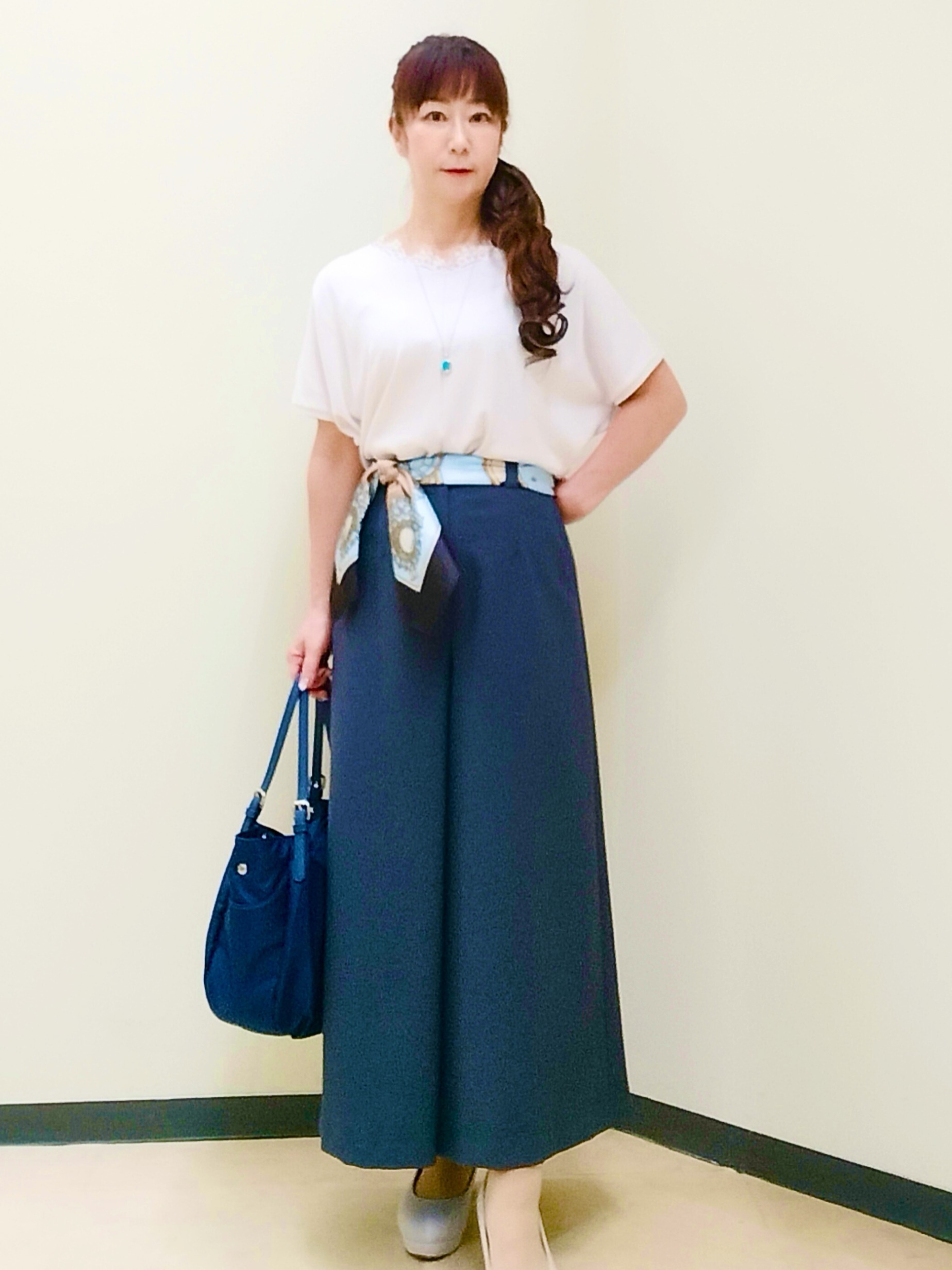 花さんの「Reflect｜【二の腕カバー／手洗い可】ネックレース フレンチスリーブニット」を使ったコーディネート