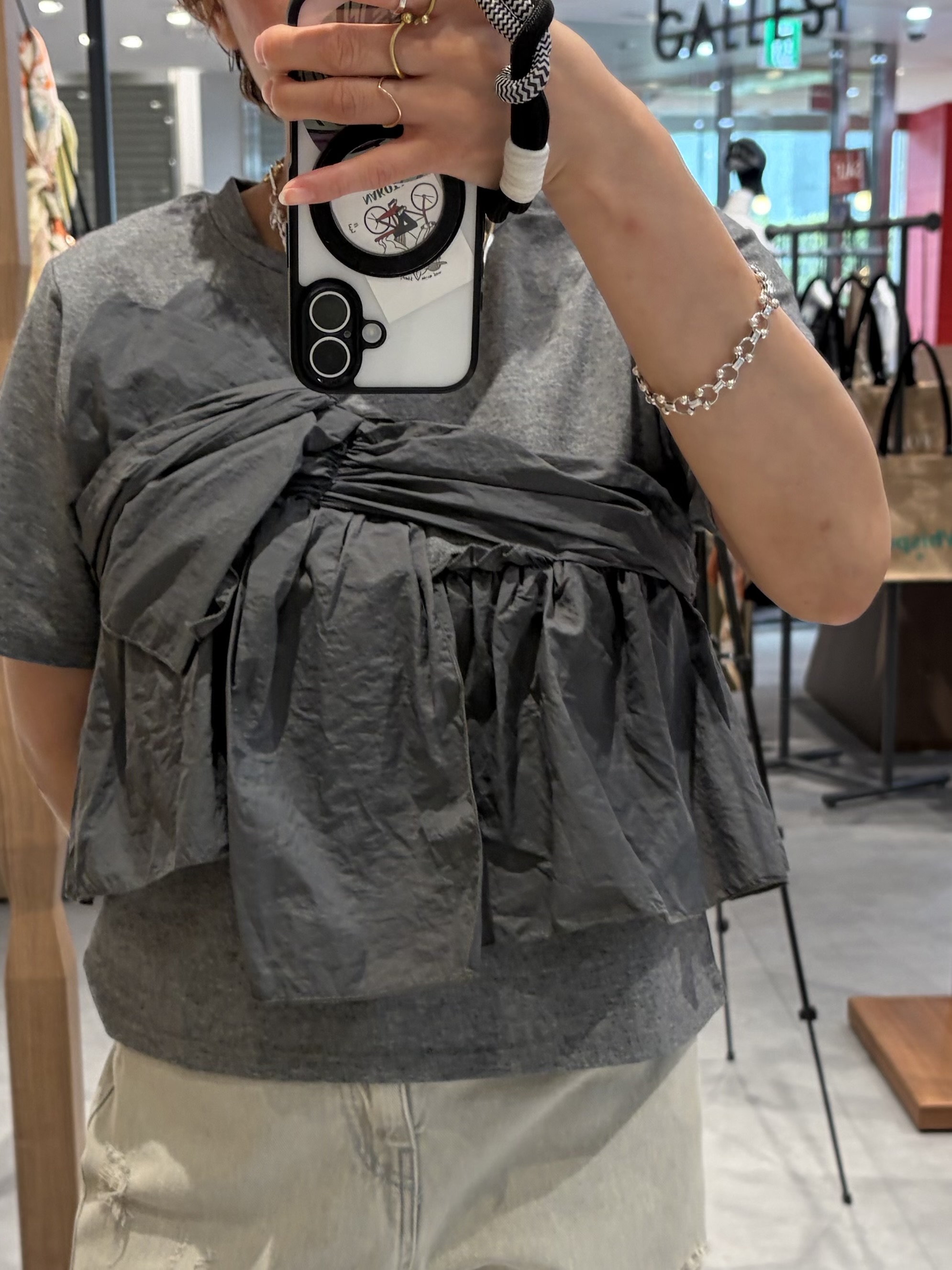 mari_831さんの「INDIVI｜ツイストドッキングTシャツ」を使ったコーディネート