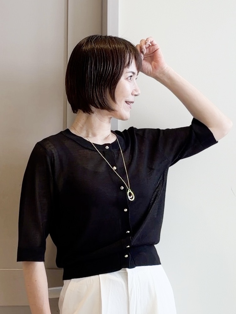 yamakoさんの「grove｜【洗える】大人のシアーニットカーディガン」を使ったコーディネート