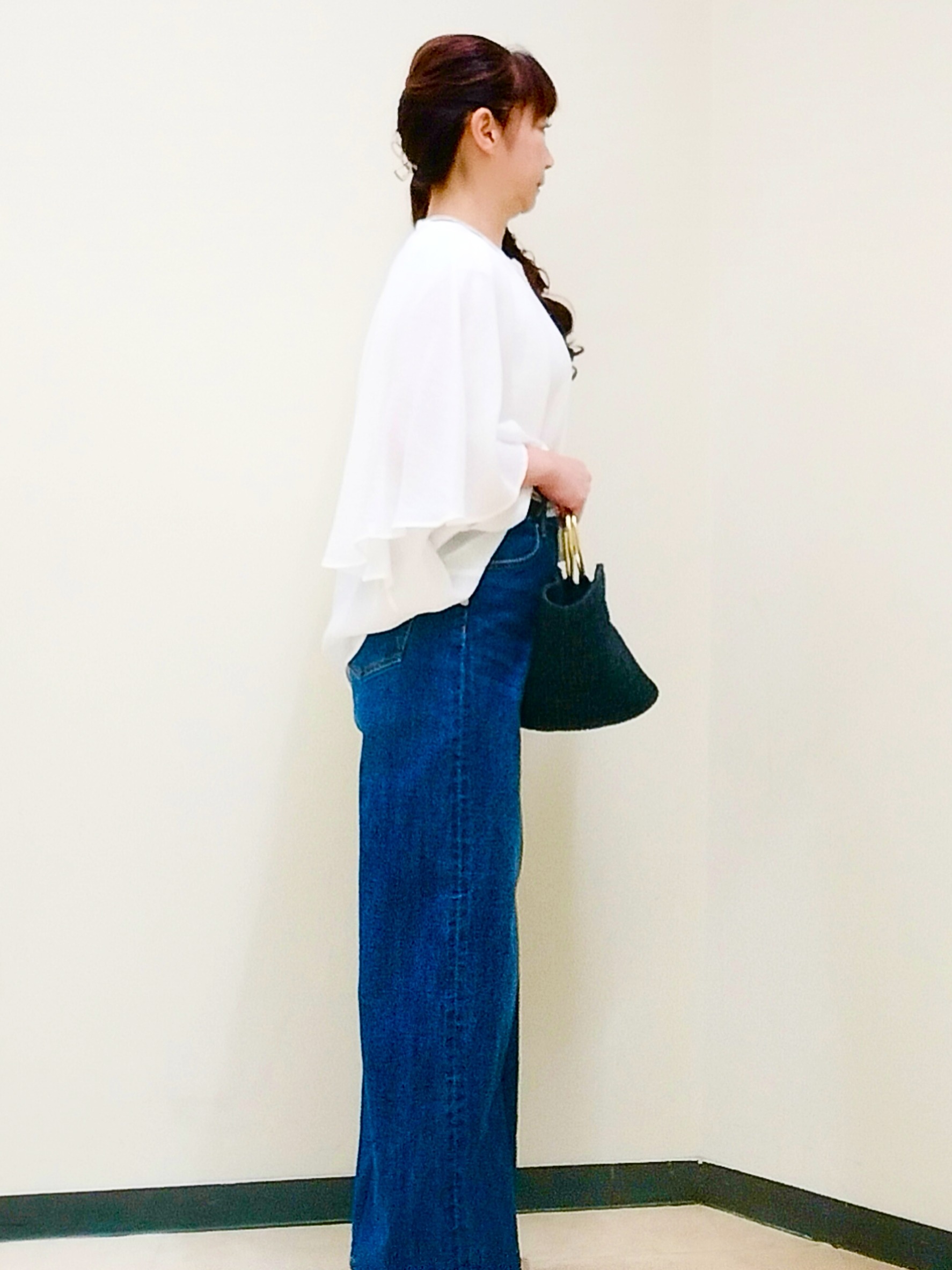 花さんの「Reflect｜ドビーストライプケープスリーブブラウス」を使ったコーディネート