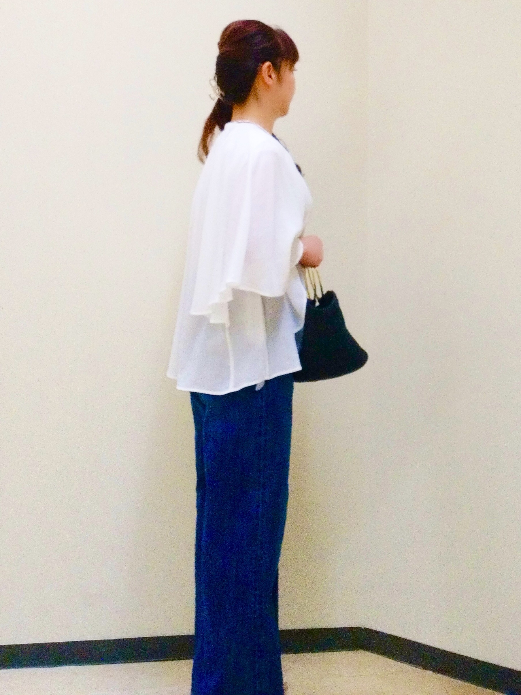 花さんの「Reflect｜ドビーストライプケープスリーブブラウス」を使ったコーディネート