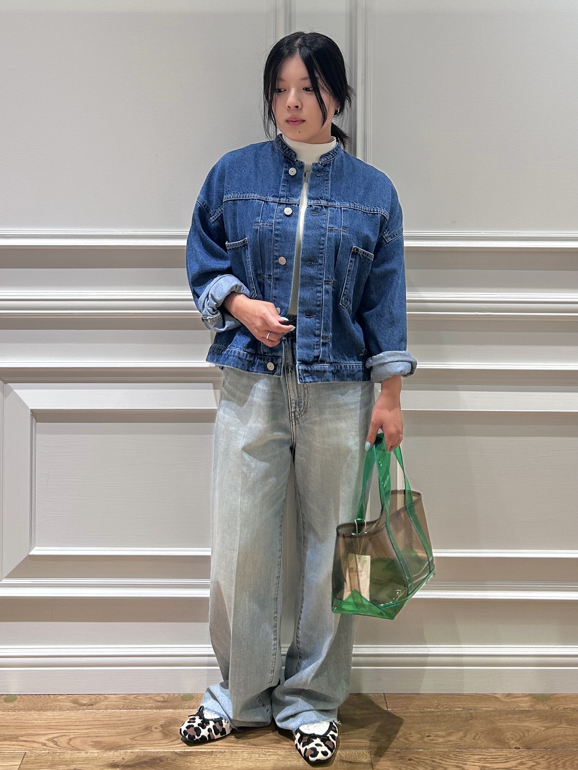 とりみさんの「DRESSTERIOR｜【ウォッシャブル】ヴィンテージバンドカラーGジャン」を使ったコーディネート