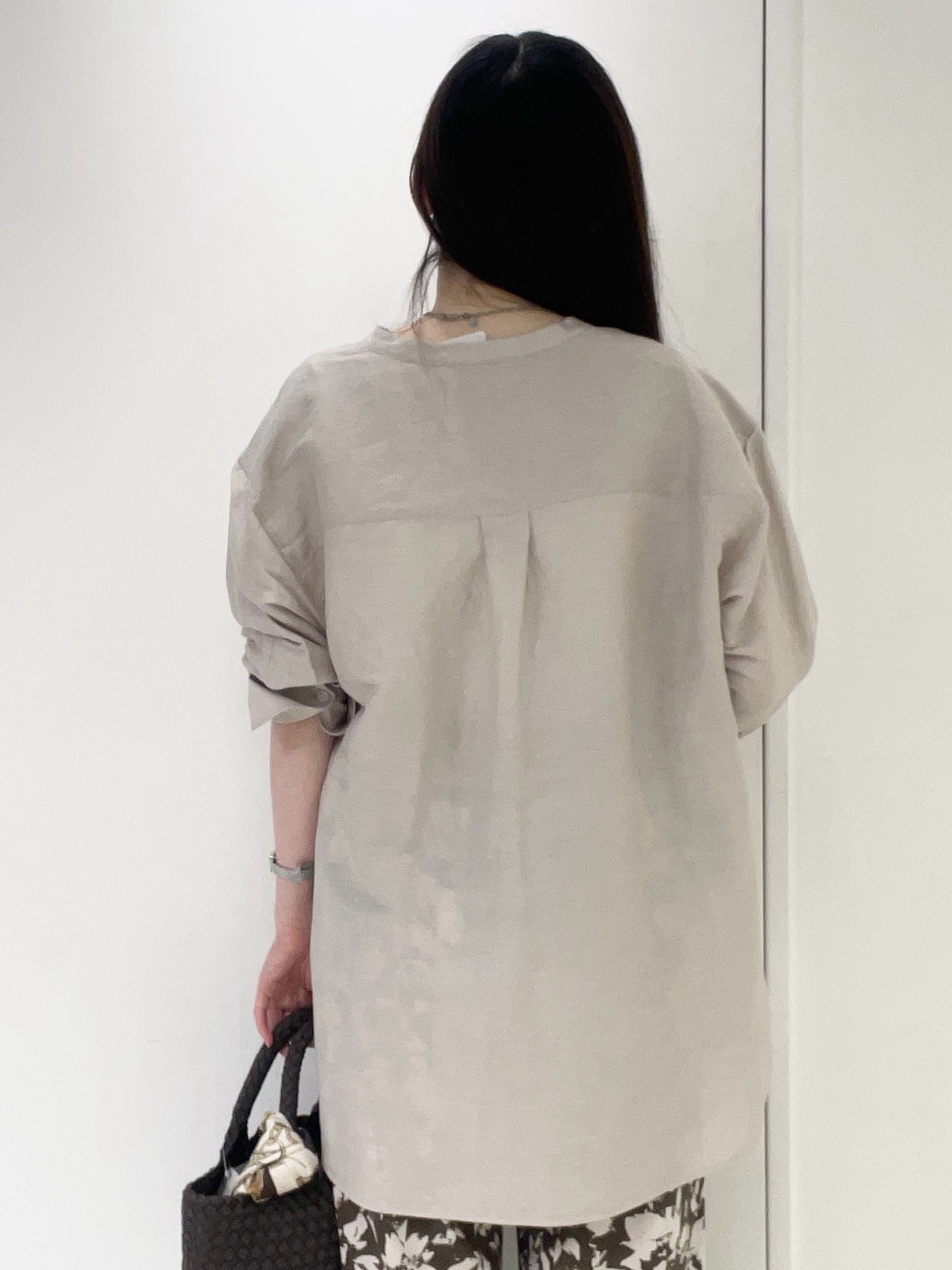 moeさんの「UNTITLED｜リネンミックスバンドカラーシャツ」を使ったコーディネート