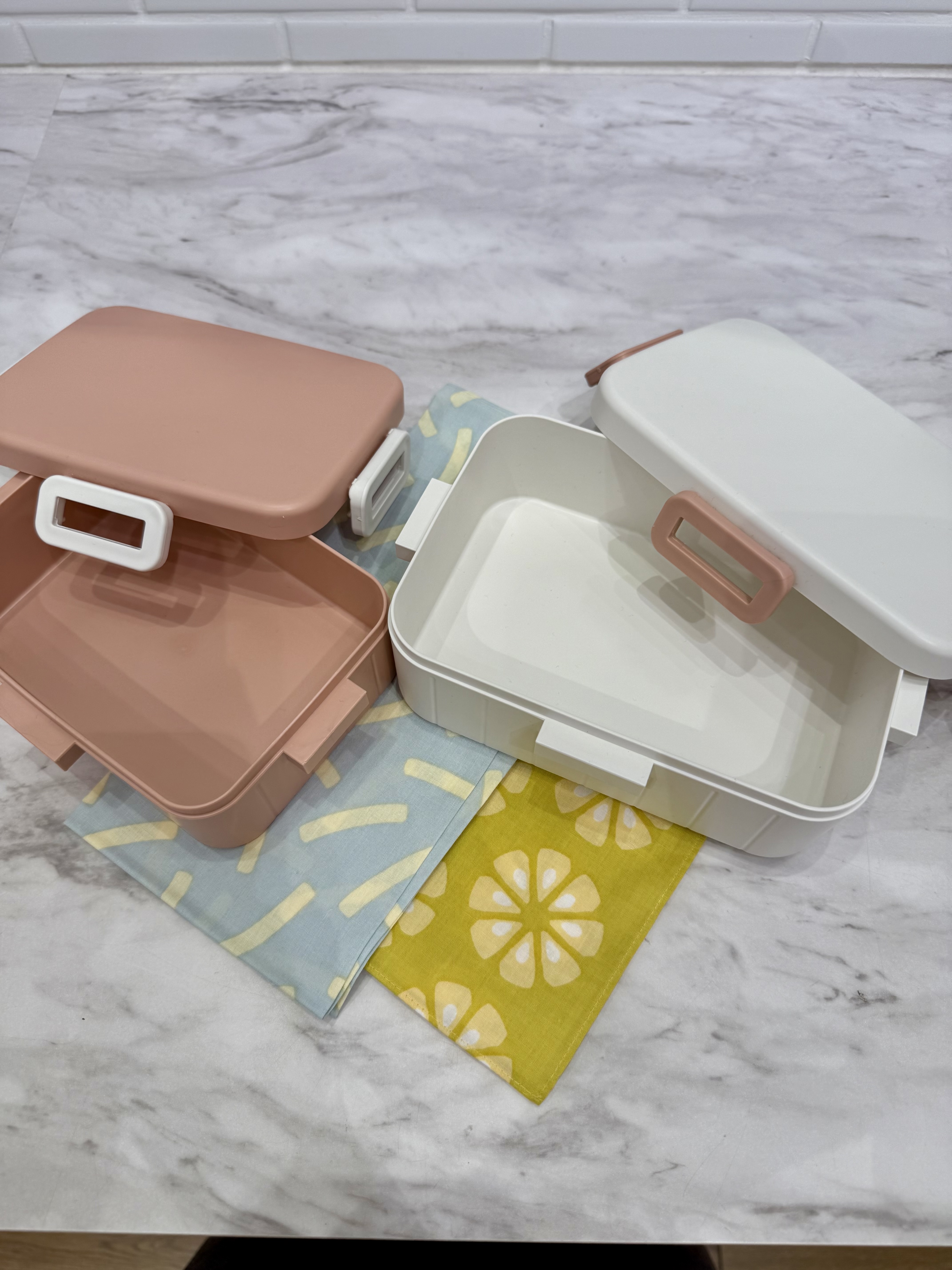 きのこさんの「212 KITCHEN STORE｜4LOCK抗菌ランチボックス650ml PK ＜212Kオリジナル＞」を使ったコーディネート