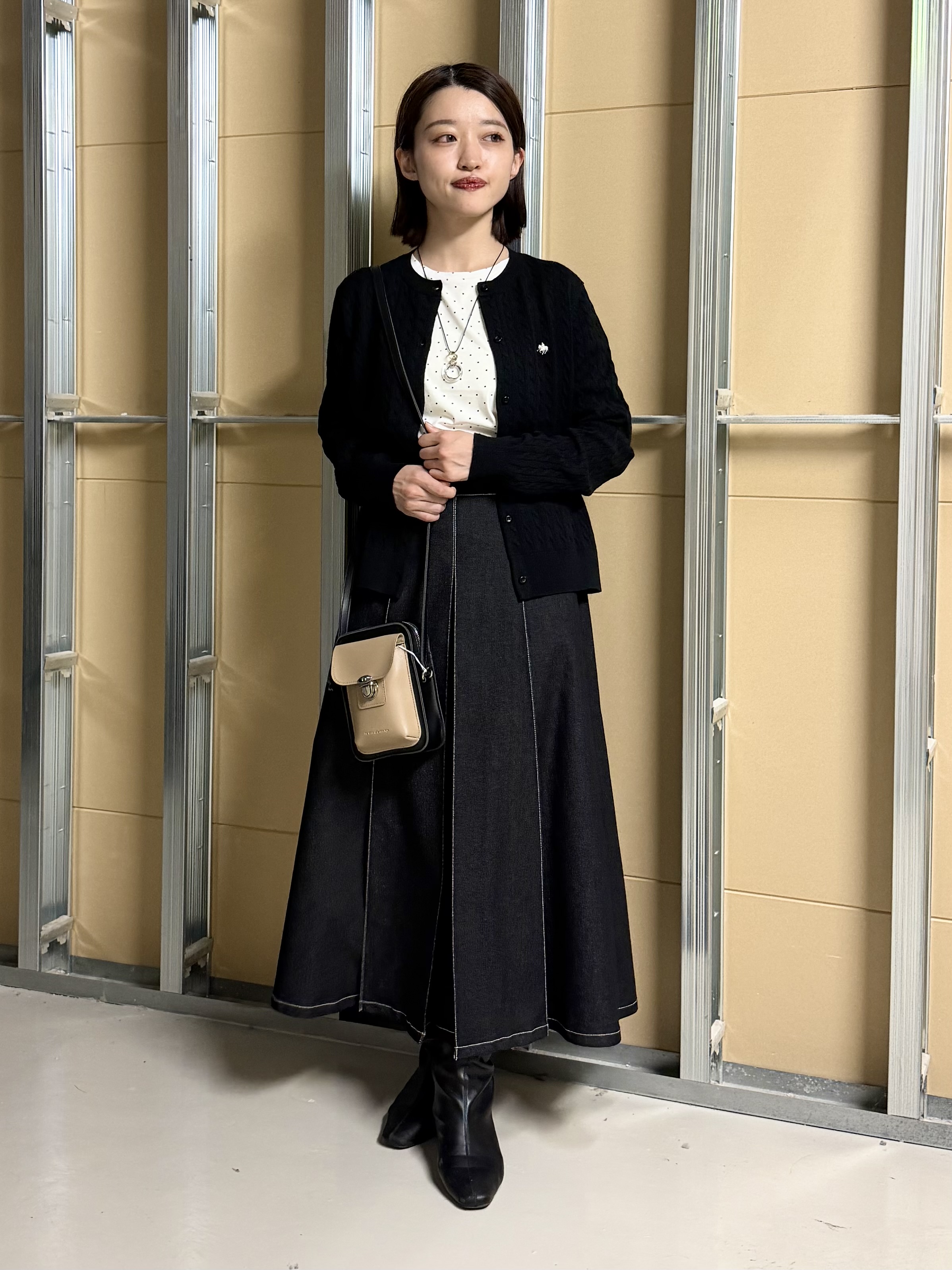 sahoさんの「THE SHOP TK｜大人にちょうどいい チャーム付きドット柄Tシャツ」を使ったコーディネート