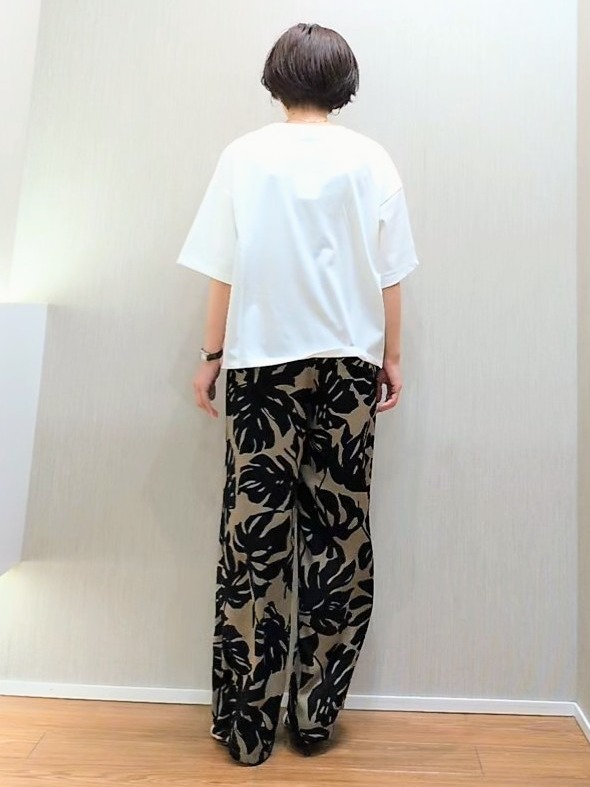 ミズタさんの「UNTITLED｜コットンロゴTシャツ」を使ったコーディネート