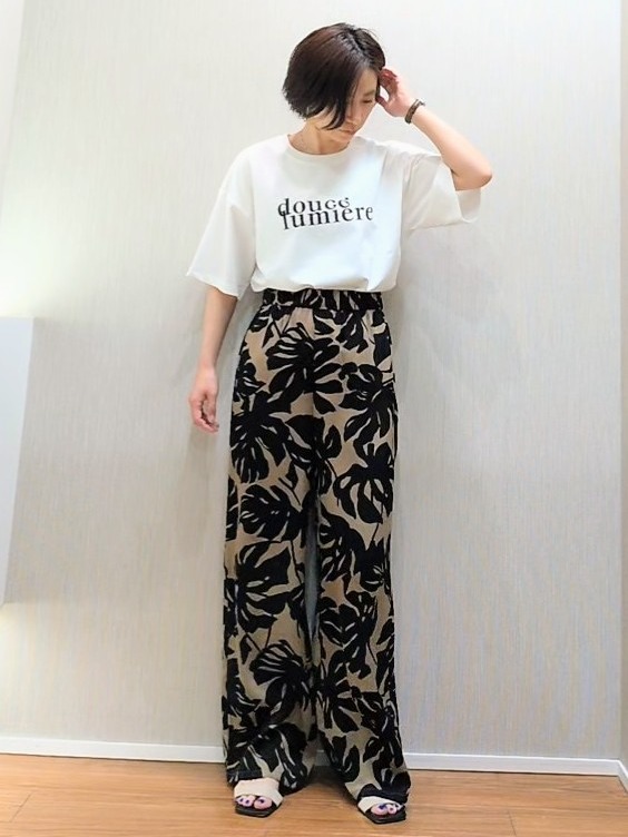 ミズタさんの「UNTITLED｜コットンロゴTシャツ」を使ったコーディネート