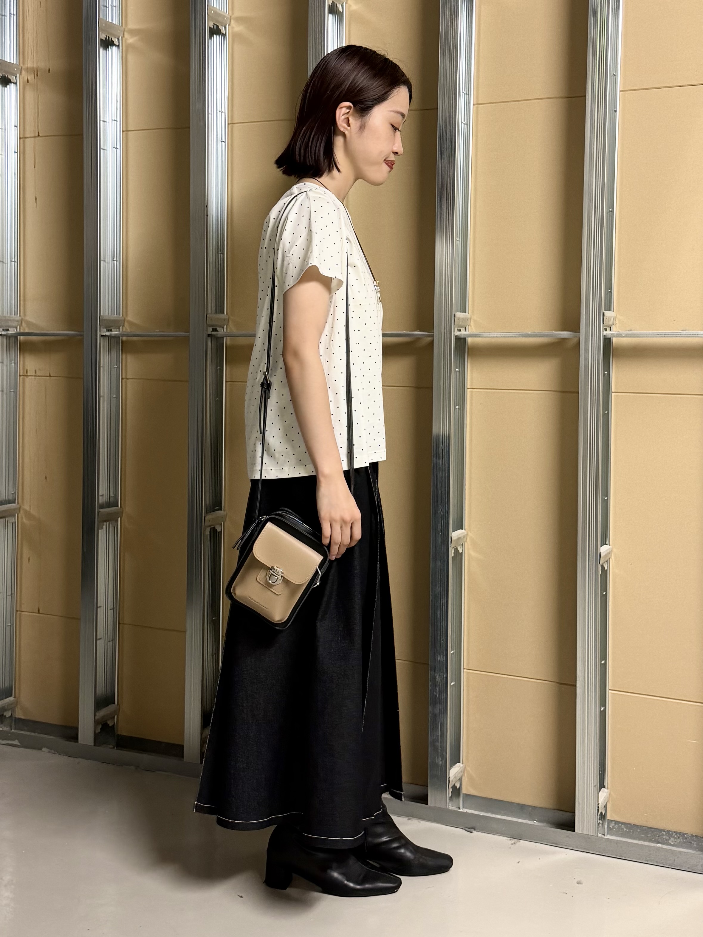 sahoさんの「THE SHOP TK｜大人にちょうどいい チャーム付きドット柄Tシャツ」を使ったコーディネート