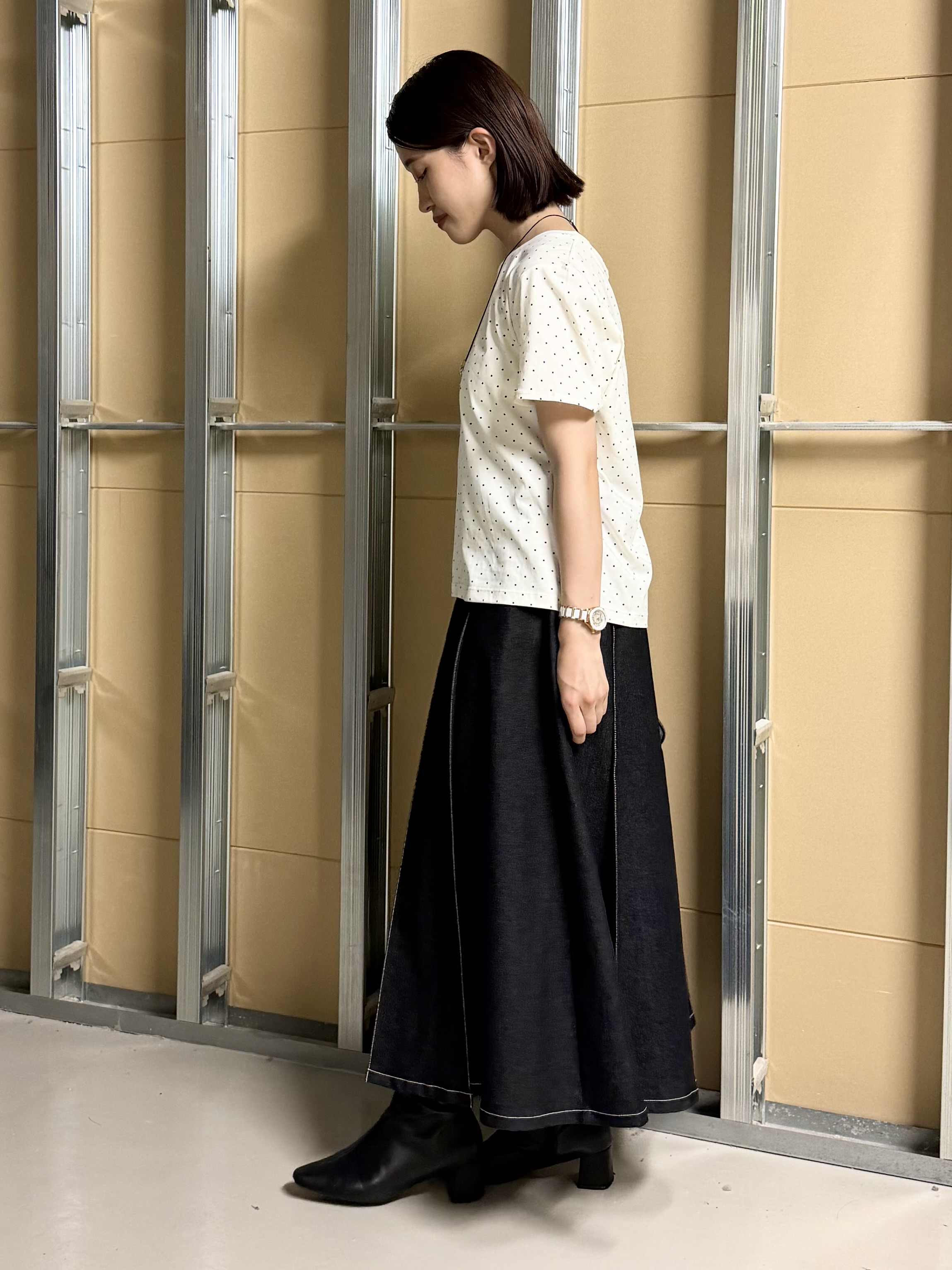 sahoさんの「THE SHOP TK｜大人にちょうどいい チャーム付きドット柄Tシャツ」を使ったコーディネート