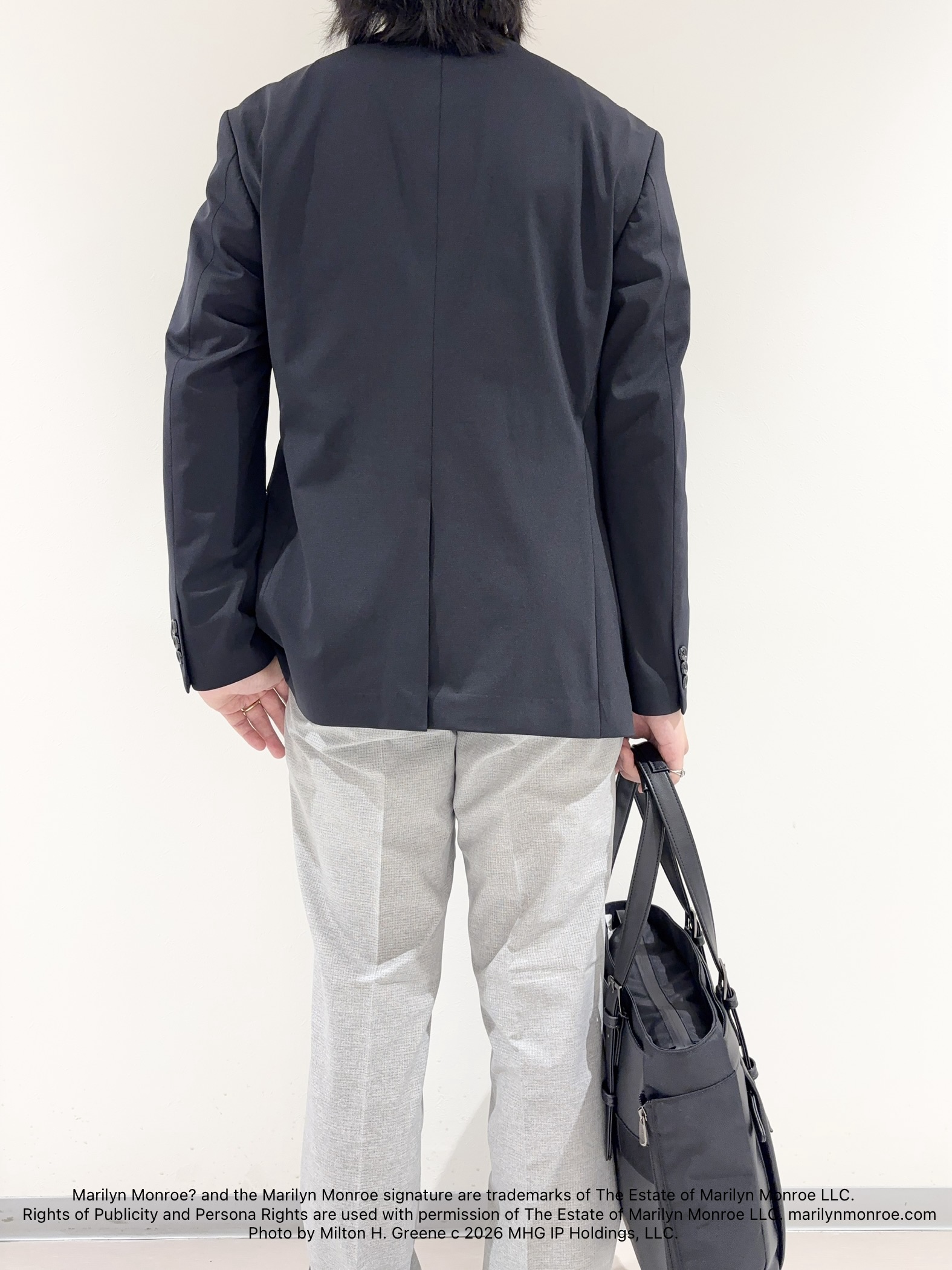 及川さんの「TAKEO KIKUCHI｜【360&deg;ストレッチ／軽量】None Of Stress ライト ジャケット（セットアップ対応）」を使ったコーディネート