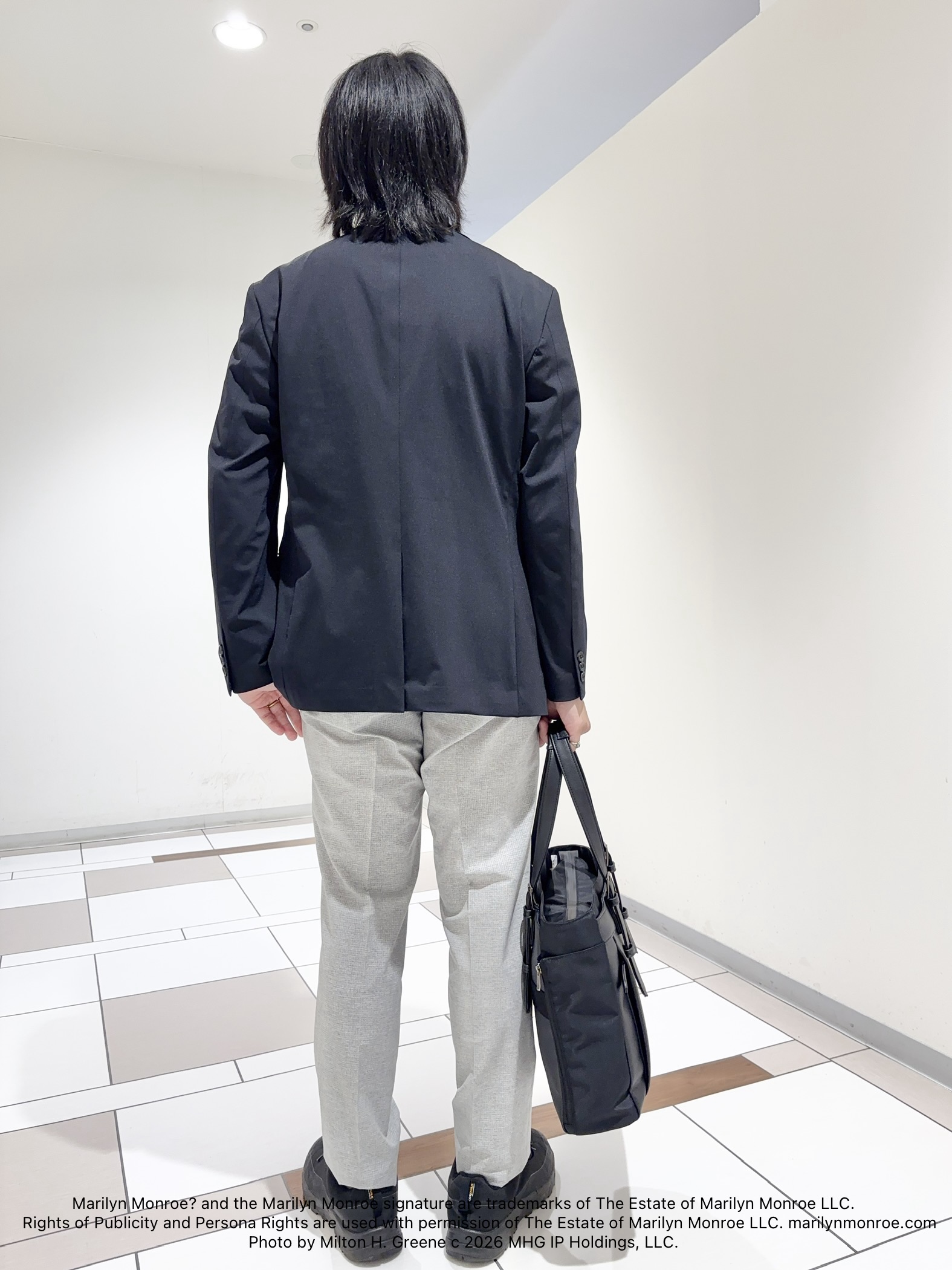 及川さんの「TAKEO KIKUCHI｜【360&deg;ストレッチ／軽量】None Of Stress ライト ジャケット（セットアップ対応）」を使ったコーディネート