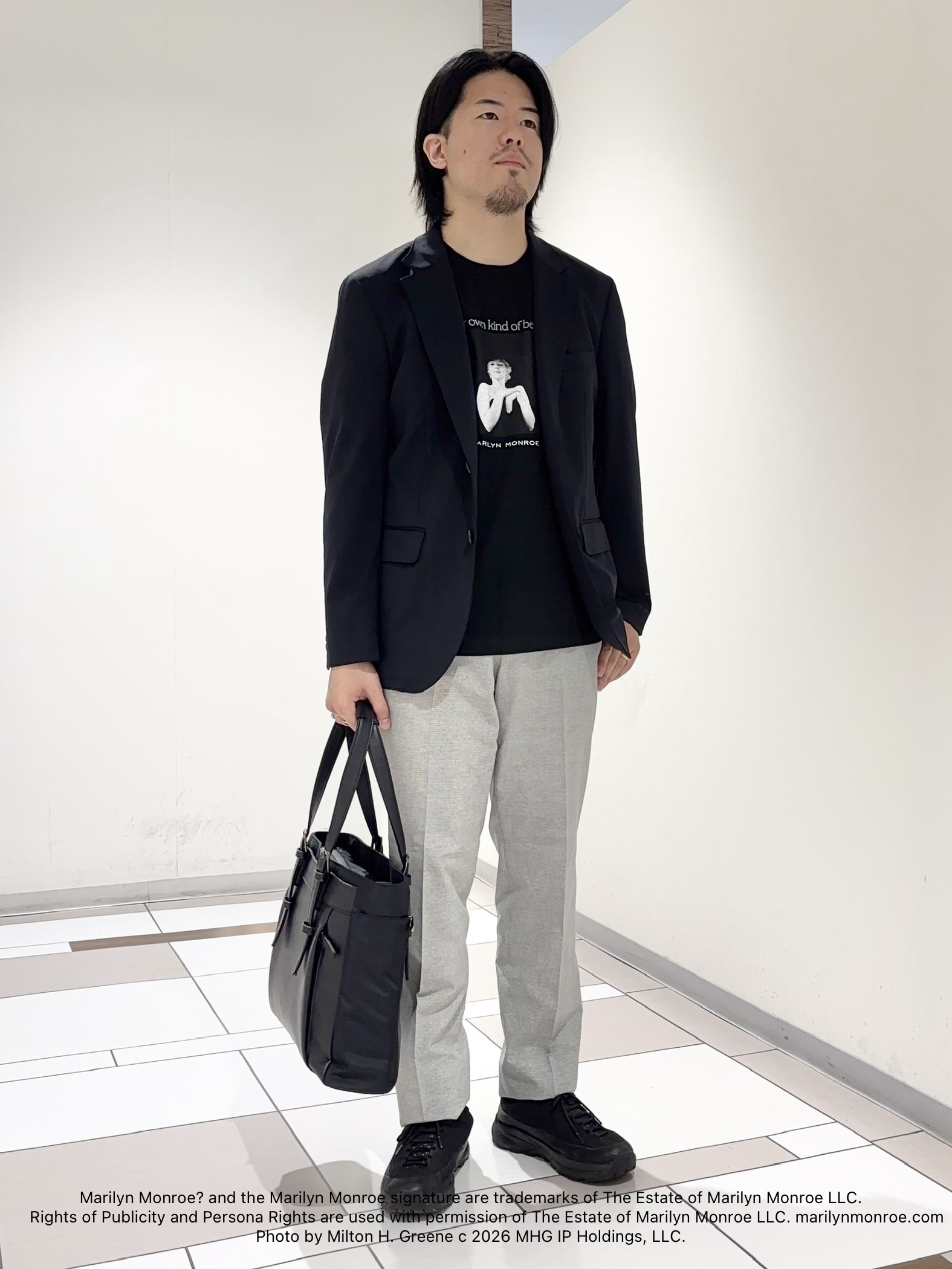 及川さんの「TAKEO KIKUCHI｜【360&deg;ストレッチ／軽量】None Of Stress ライト ジャケット（セットアップ対応）」を使ったコーディネート