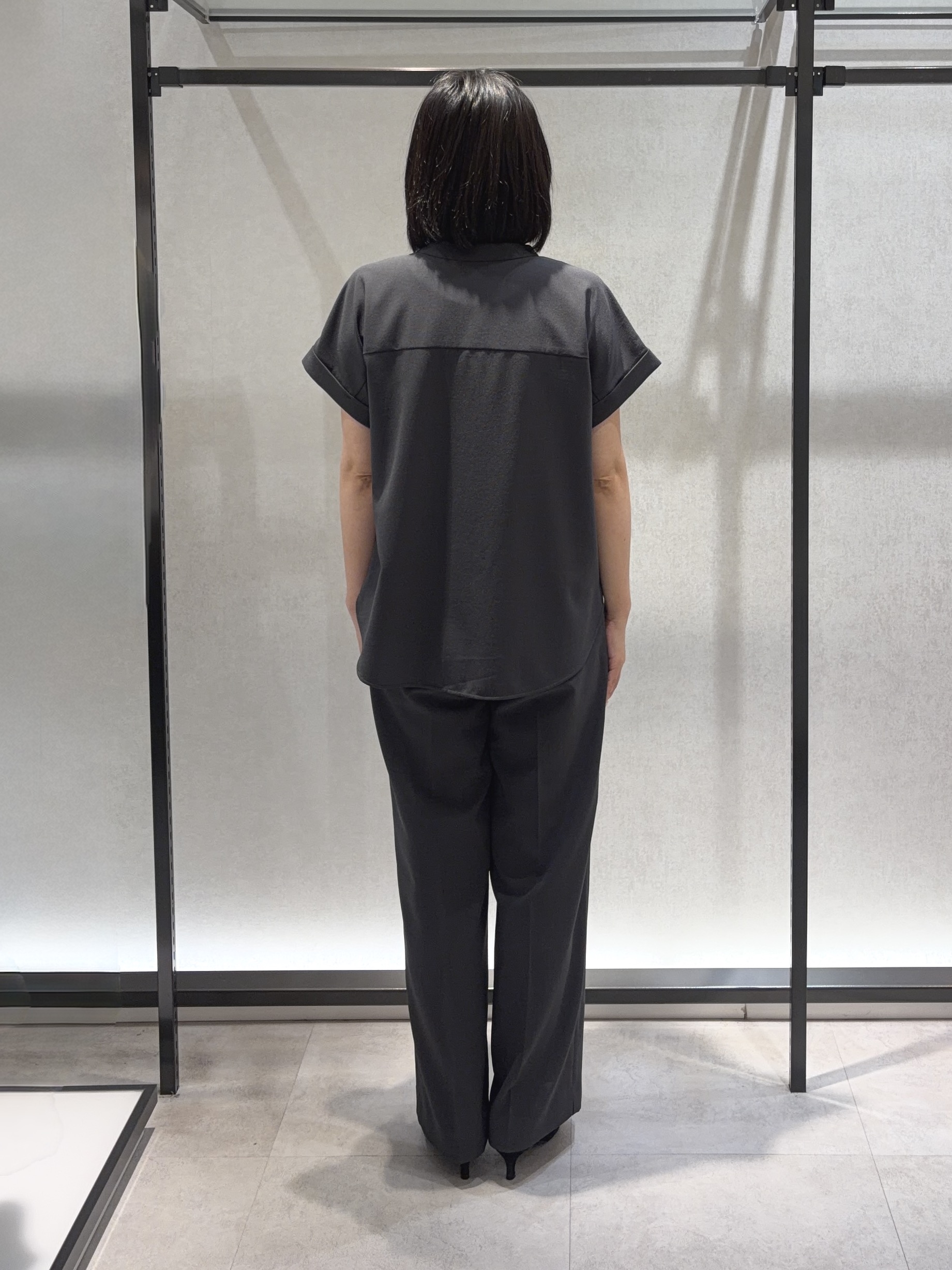 わたなべさんの「UNTITLED｜【セットアップ可/通気性/UVカット】エアリークールブラウス」を使ったコーディネート